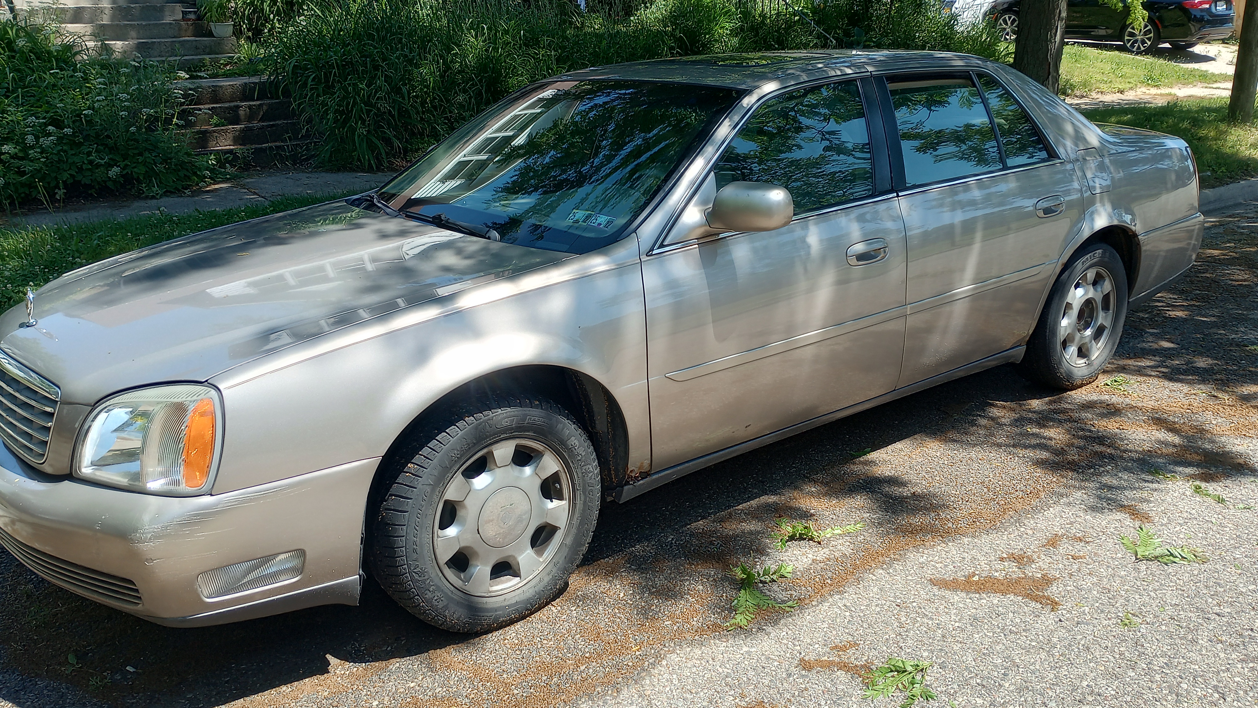 Cadillac Deville 2001 photo 3