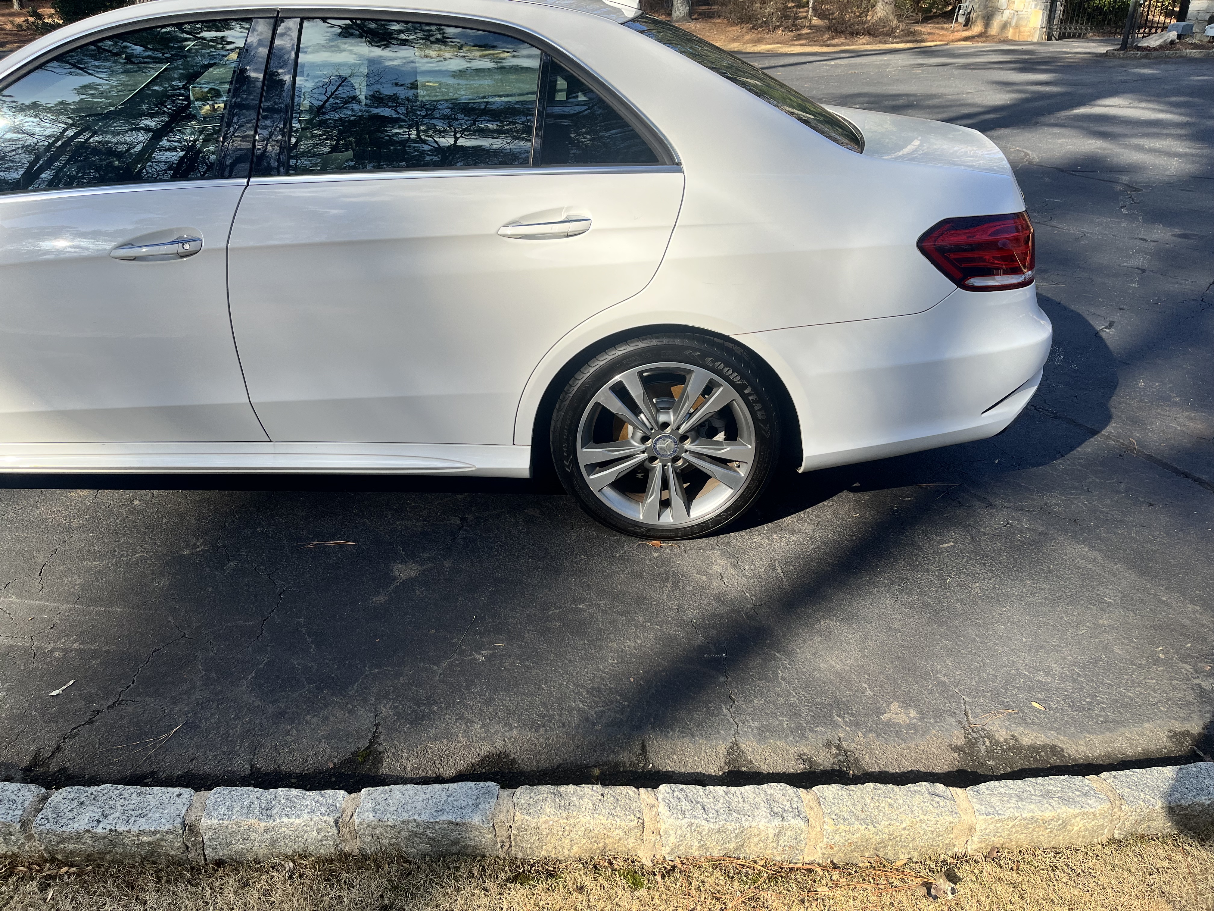 2015 Mercedes-Benz E 350 Sedan