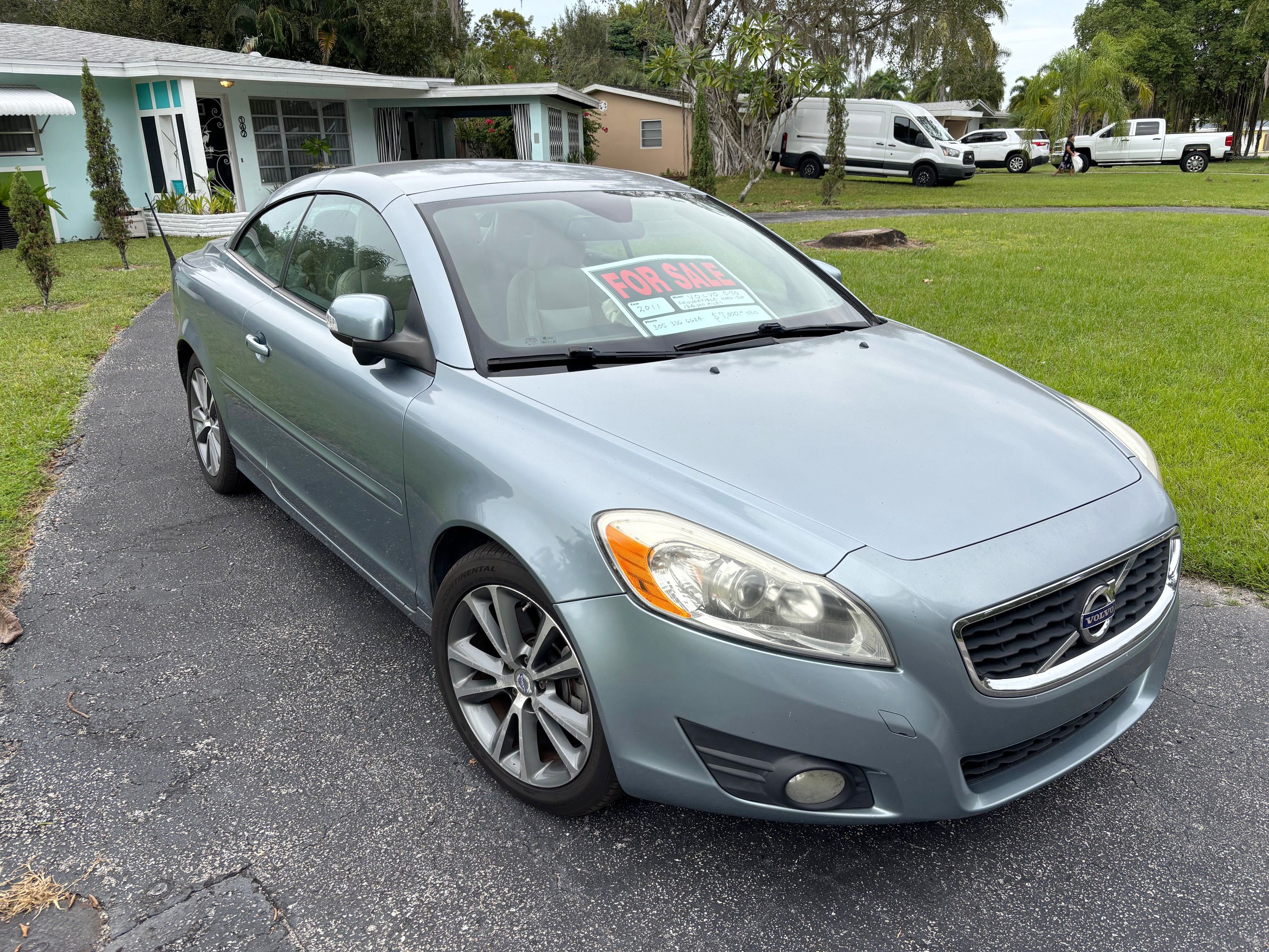 Used 2011 Volvo C70 T5 w/ Convenience Pkg