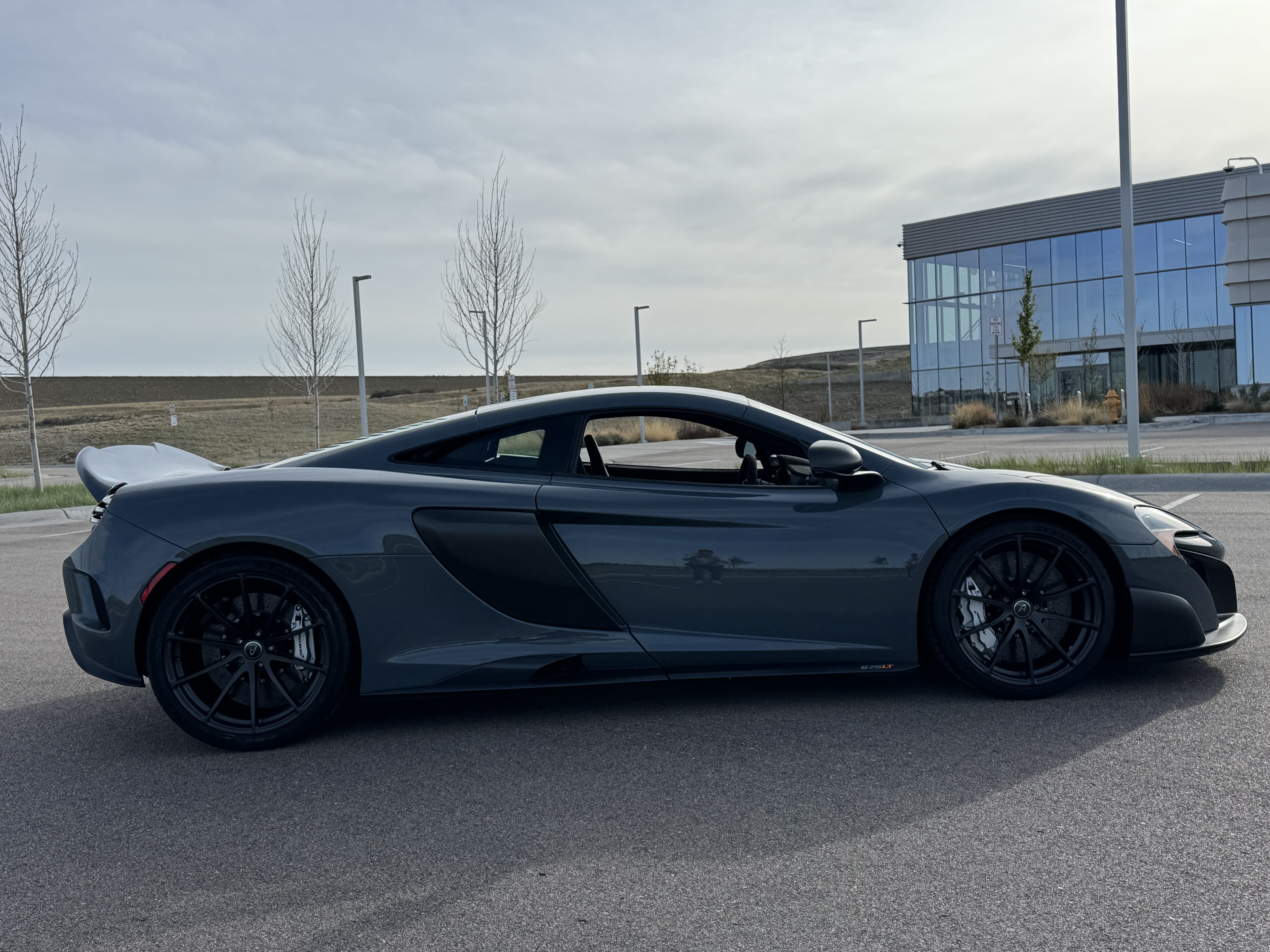 Used 2016 McLaren 675LT Coupe photo 6