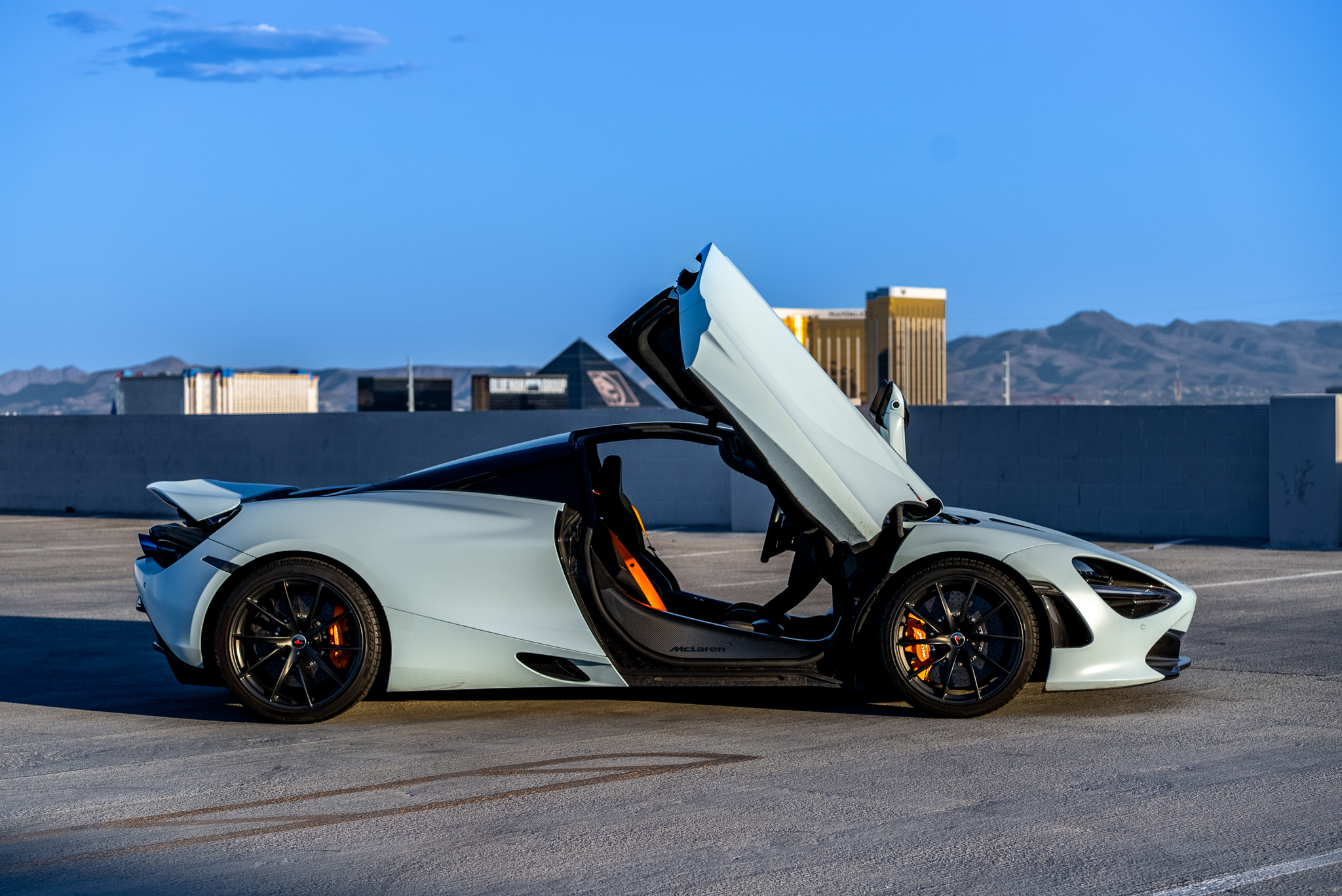 Used 2018 McLaren 720S Performance photo 10