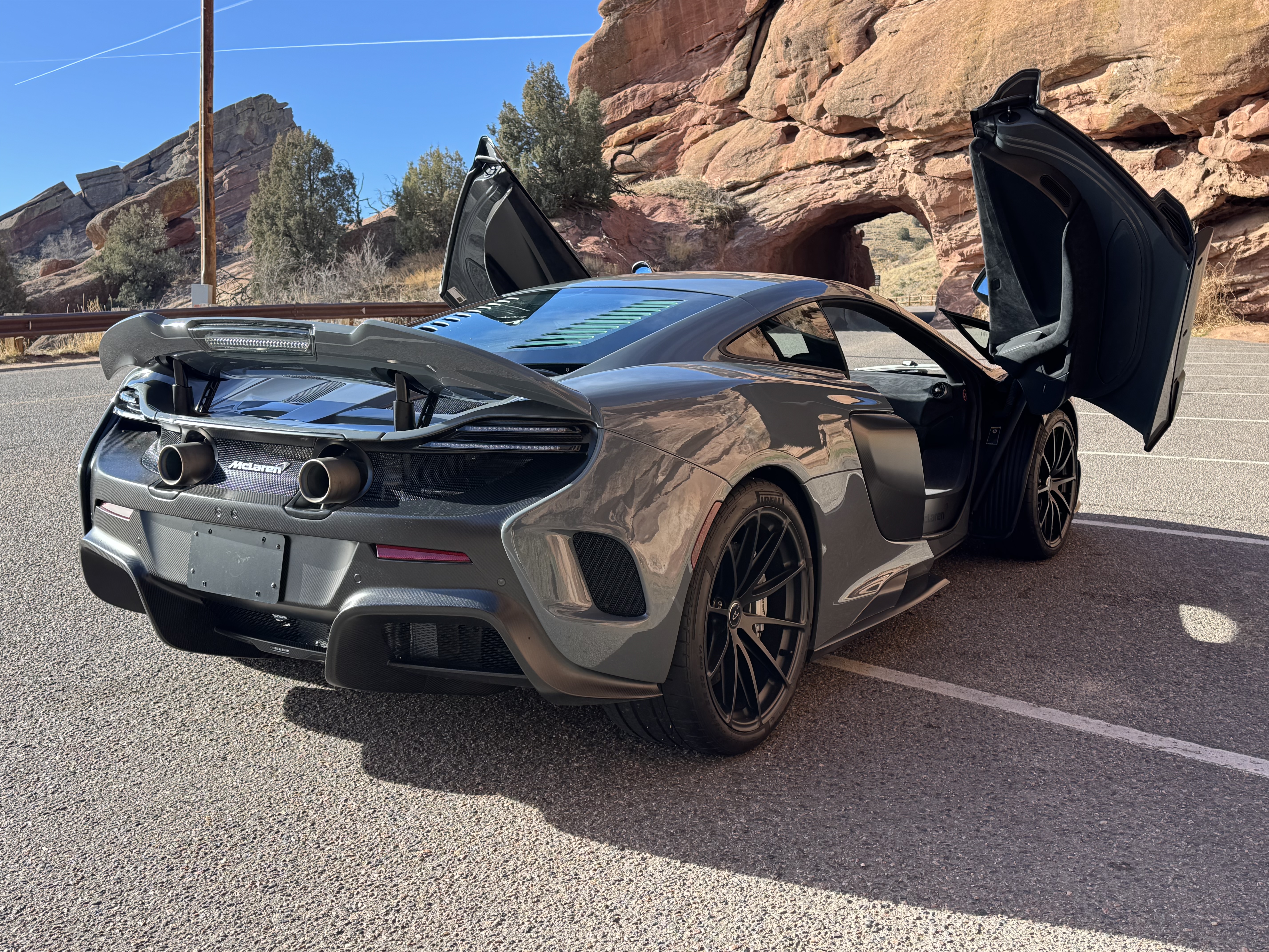 Used 2016 McLaren 675LT Coupe photo 12