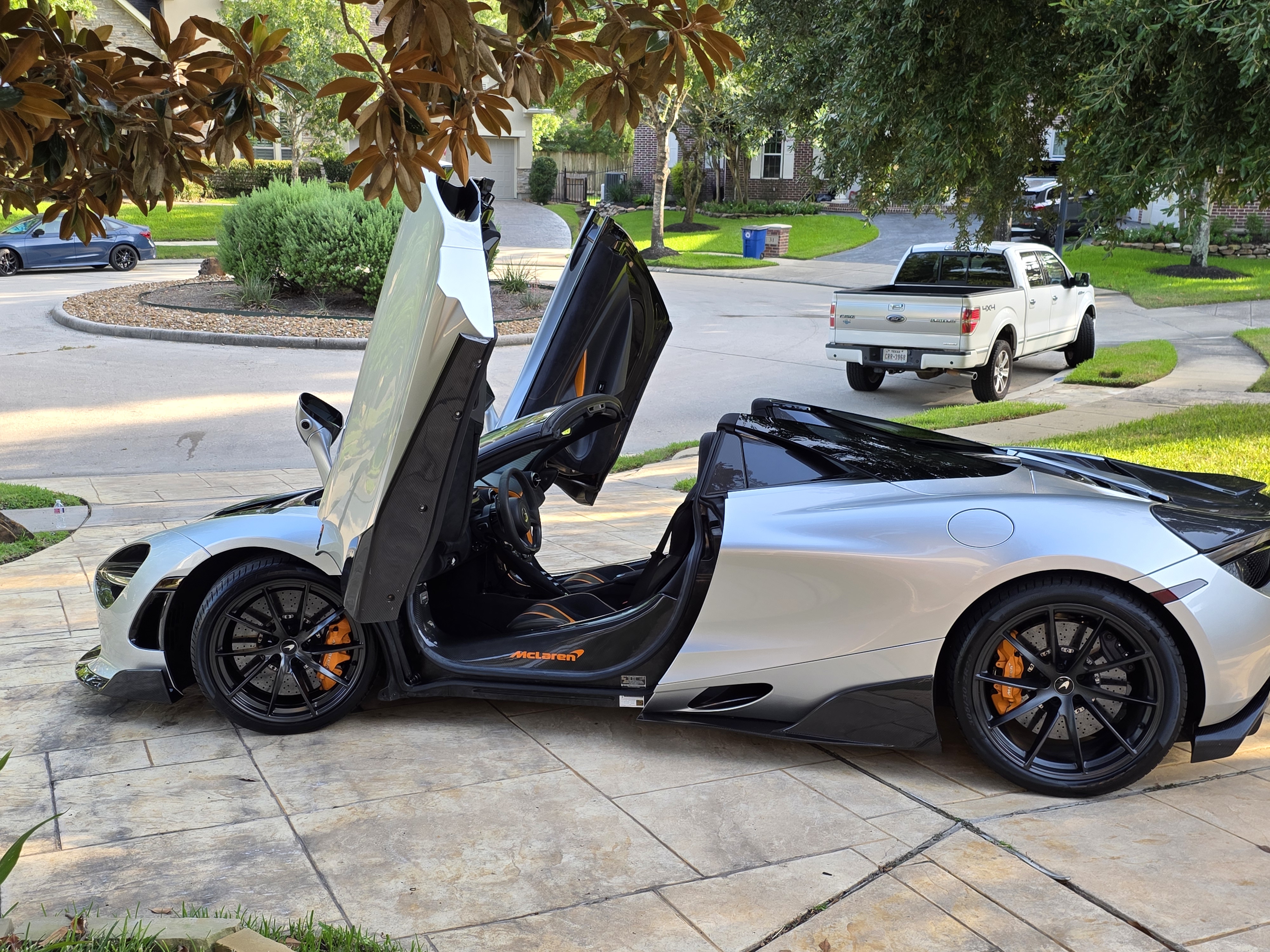 Used 2020 McLaren 720S Spider photo 27