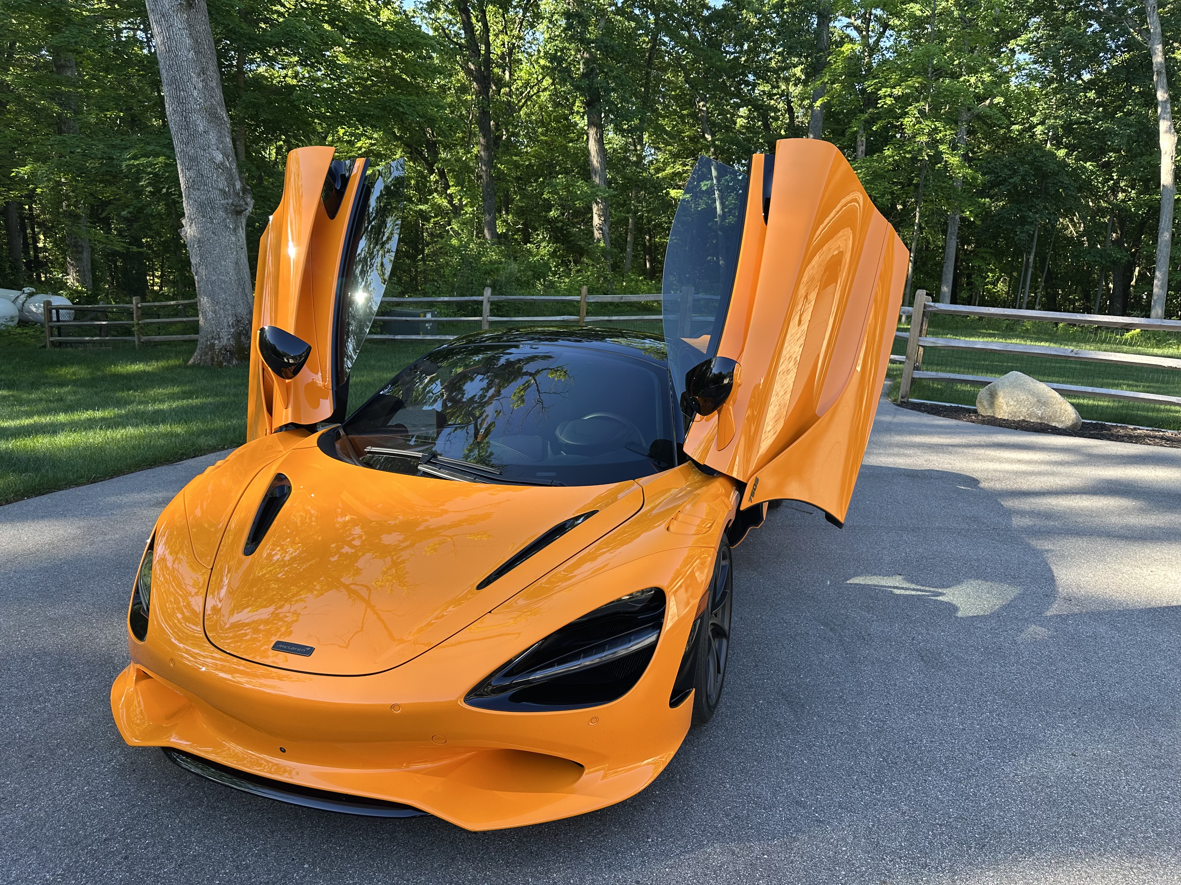 Used 2026 McLaren 750S Spider photo 8