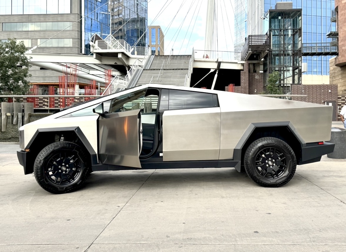 2024 Tesla Cybertruck AWD Crew Cab