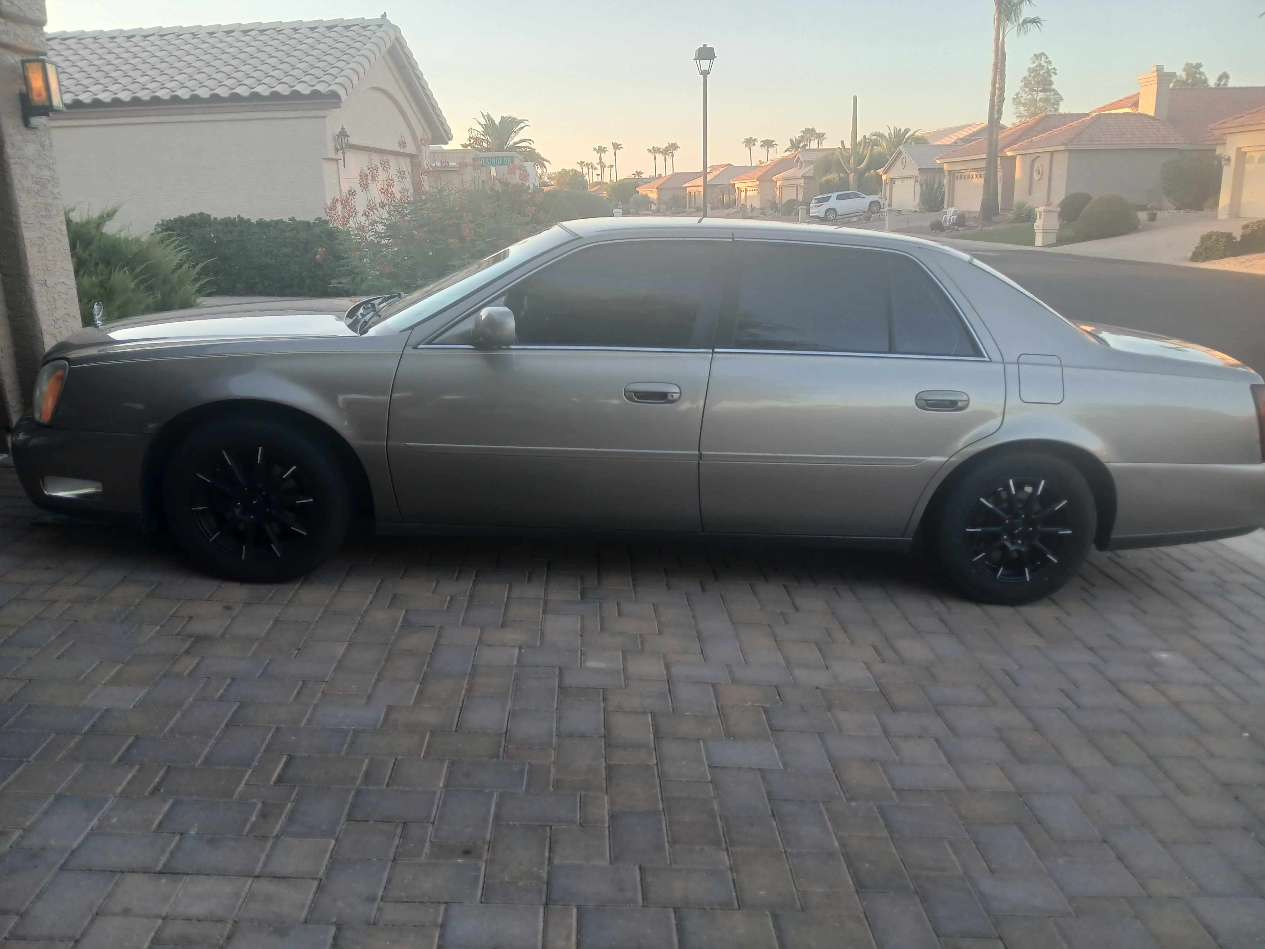 Cadillac Deville 2004 photo 3