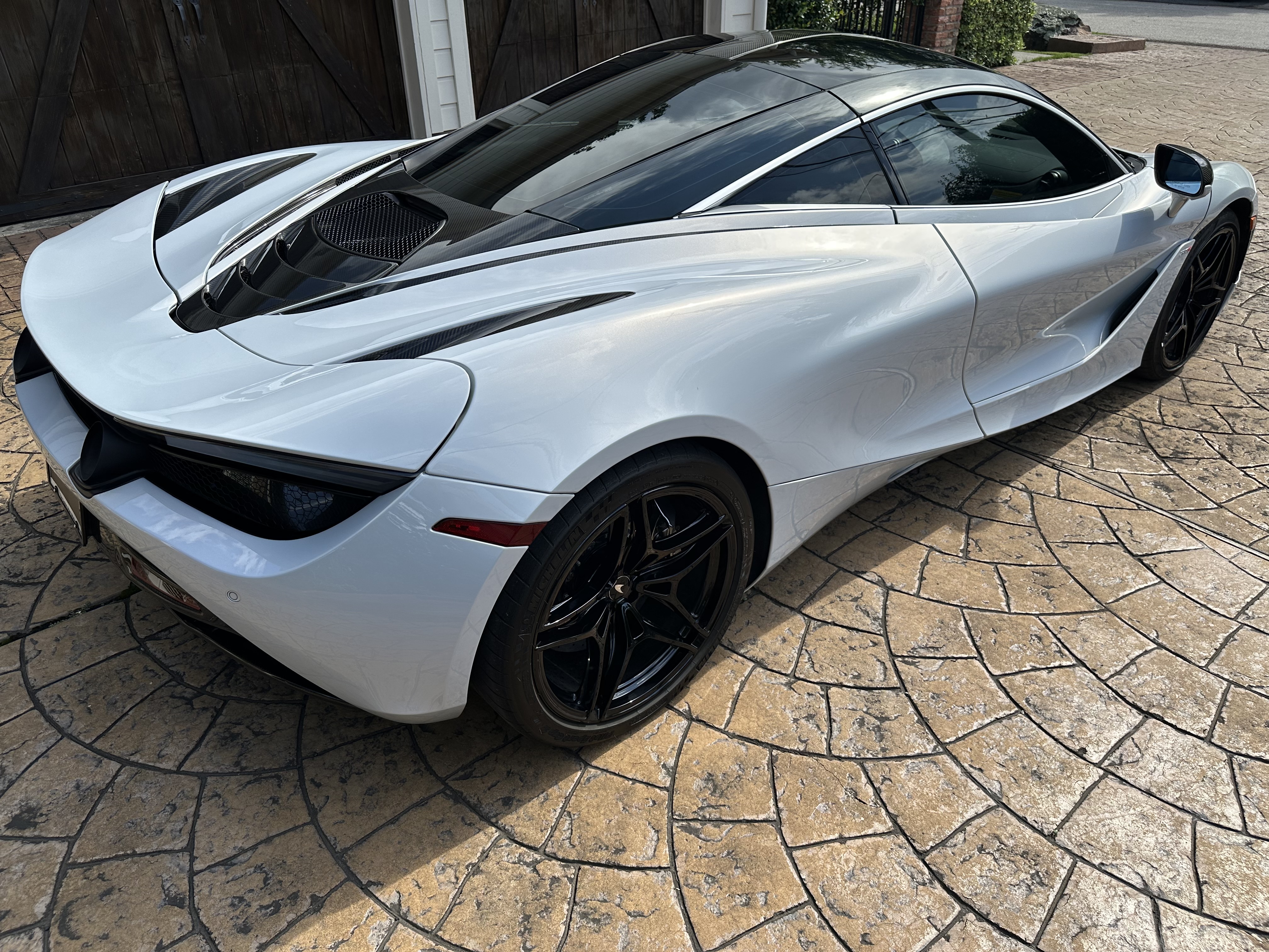 Used 2018 McLaren 720S Performance photo 10