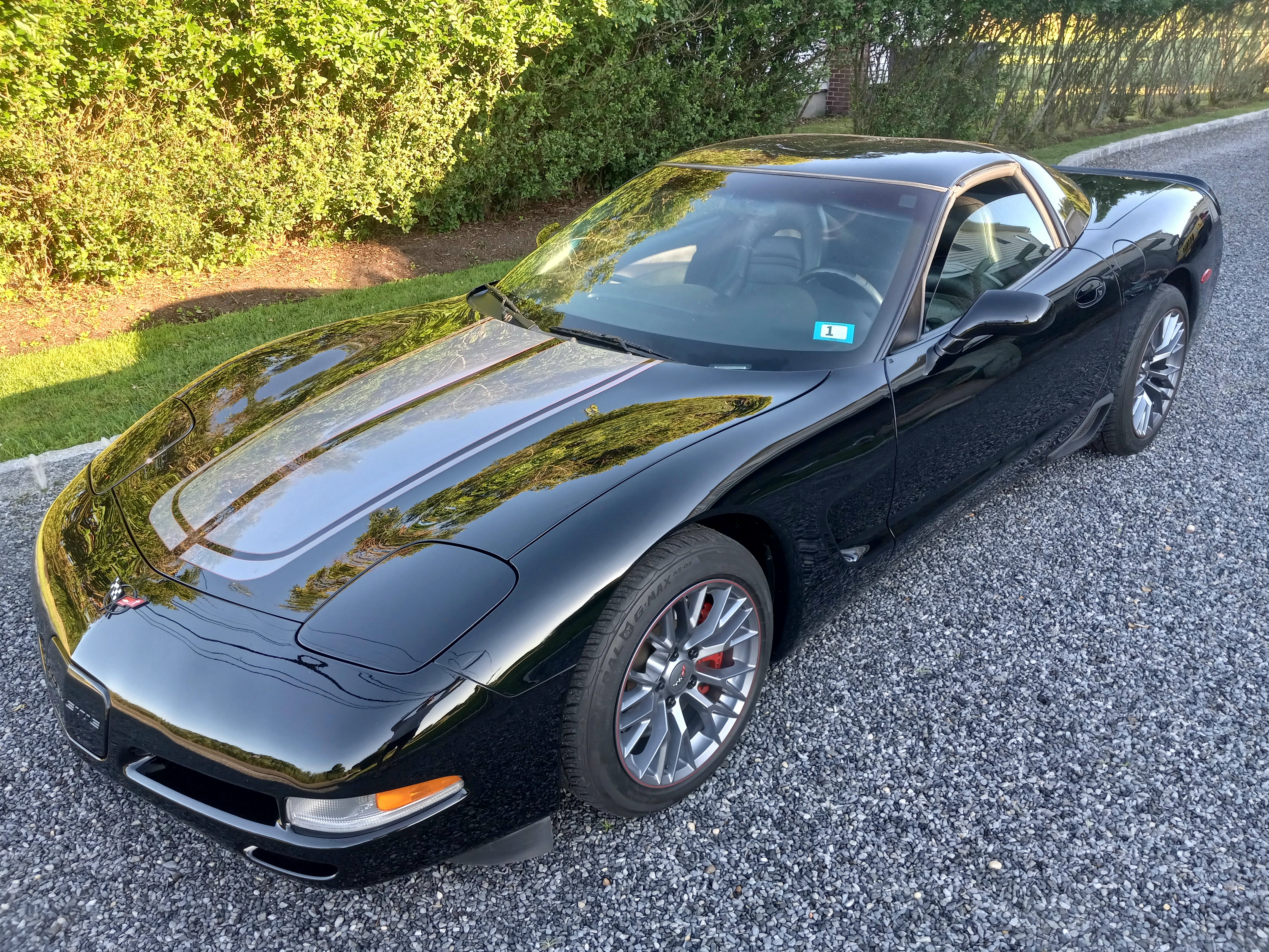 Used 1998 Chevrolet Corvette Coupe w/ Roof Pkg
