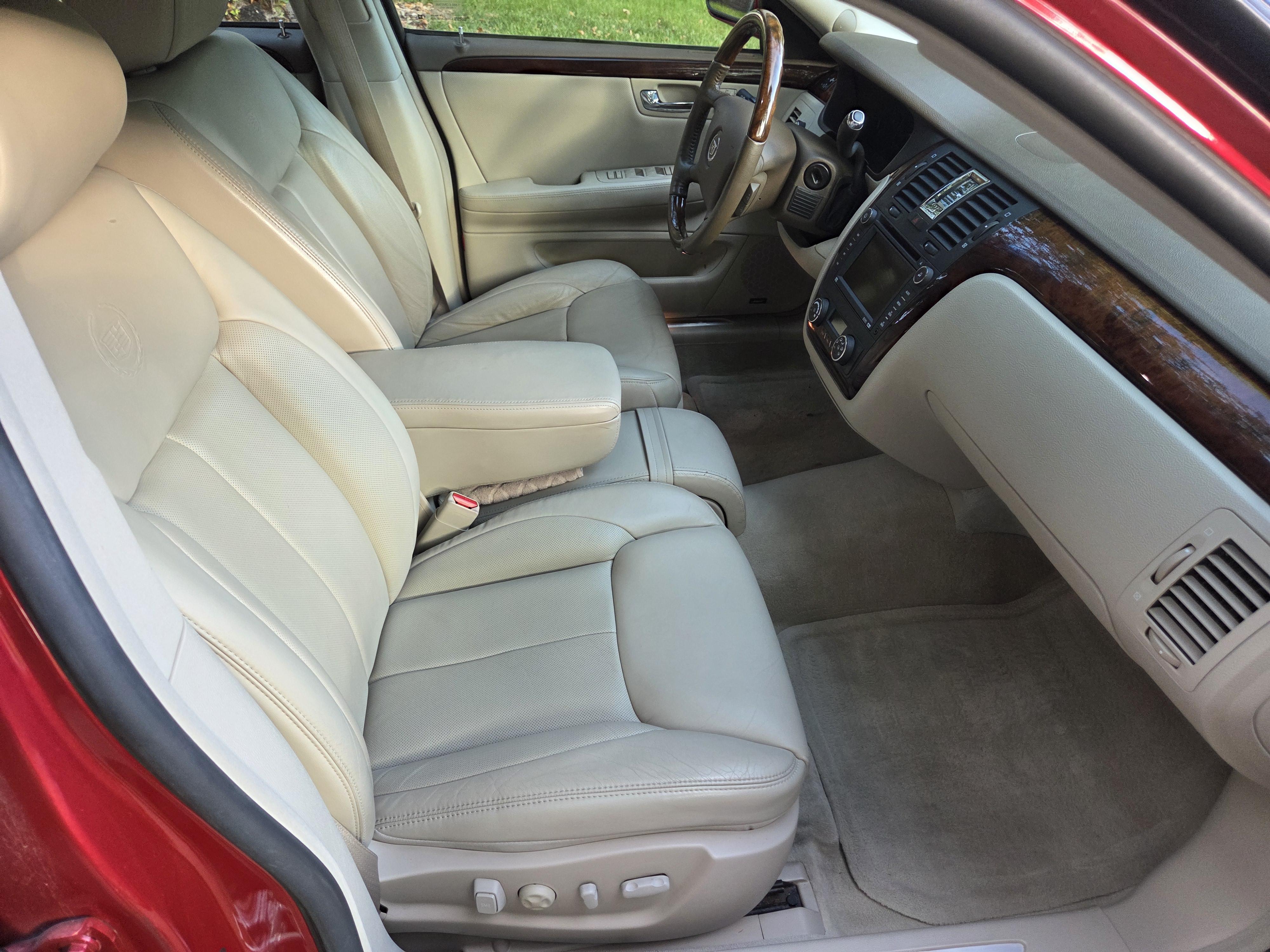 Cadillac Dts 2006 photo 4