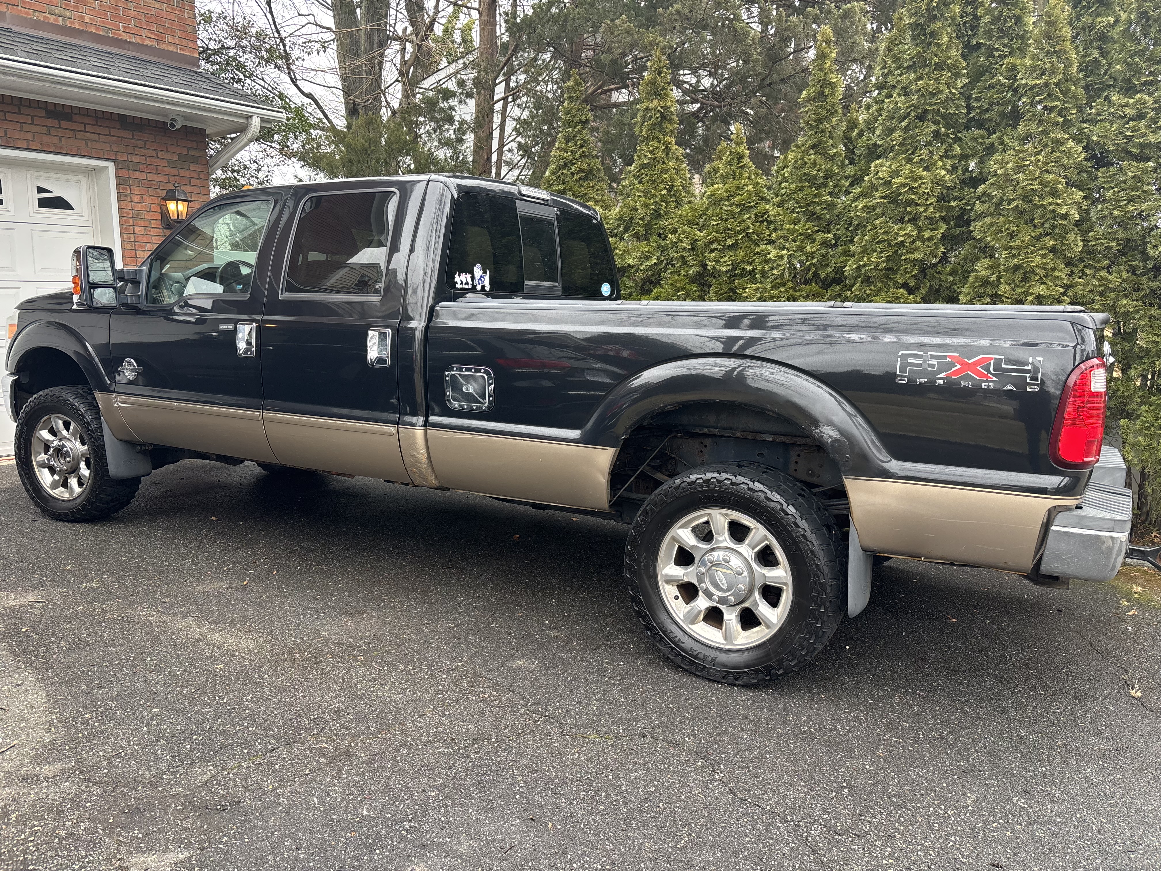 2011 Ford F350 Lariat