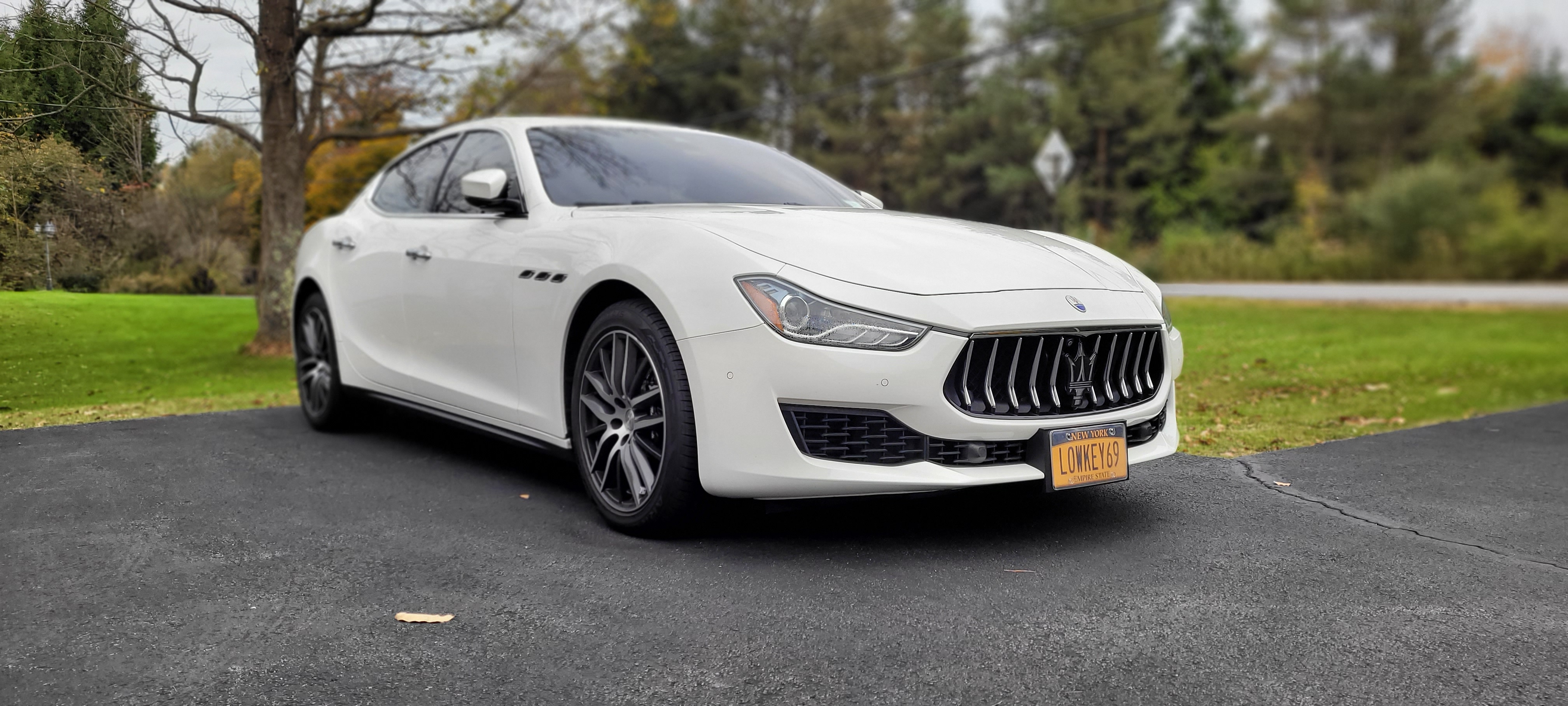 Maserati Ghibli Diesel GranLusso Price in Wara seoni - On Road