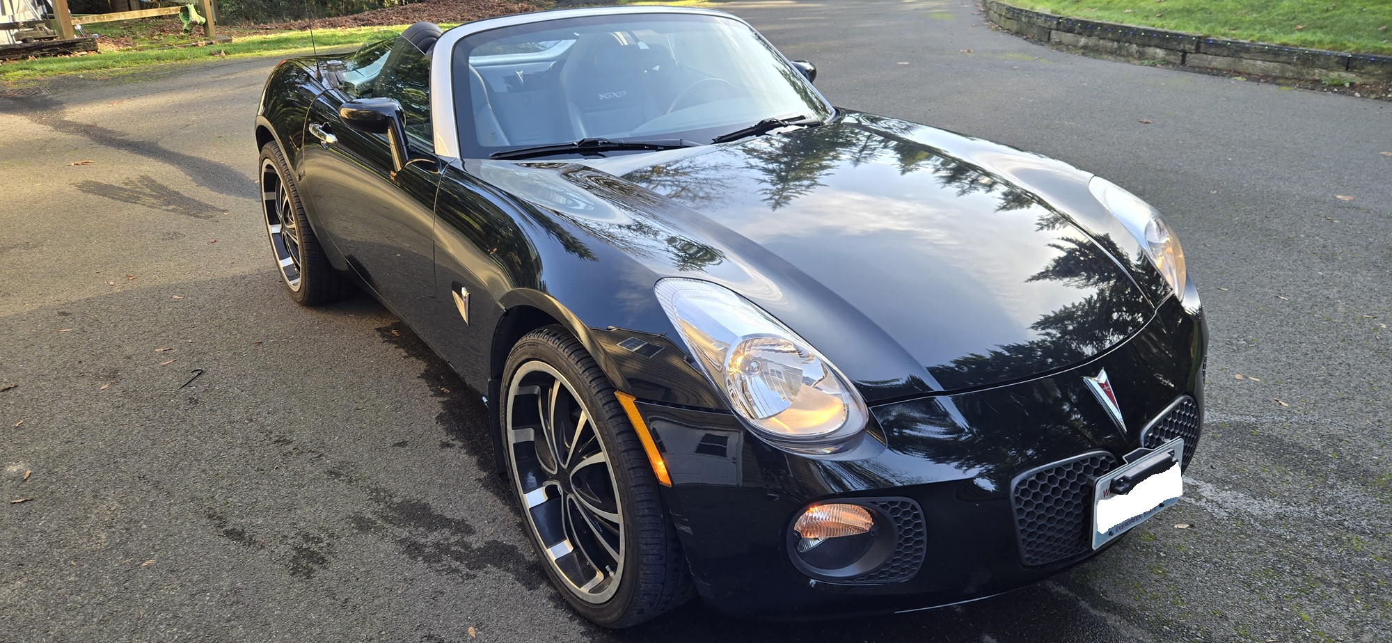 Used 2008 Pontiac Solstice GXP w/ Premium Package