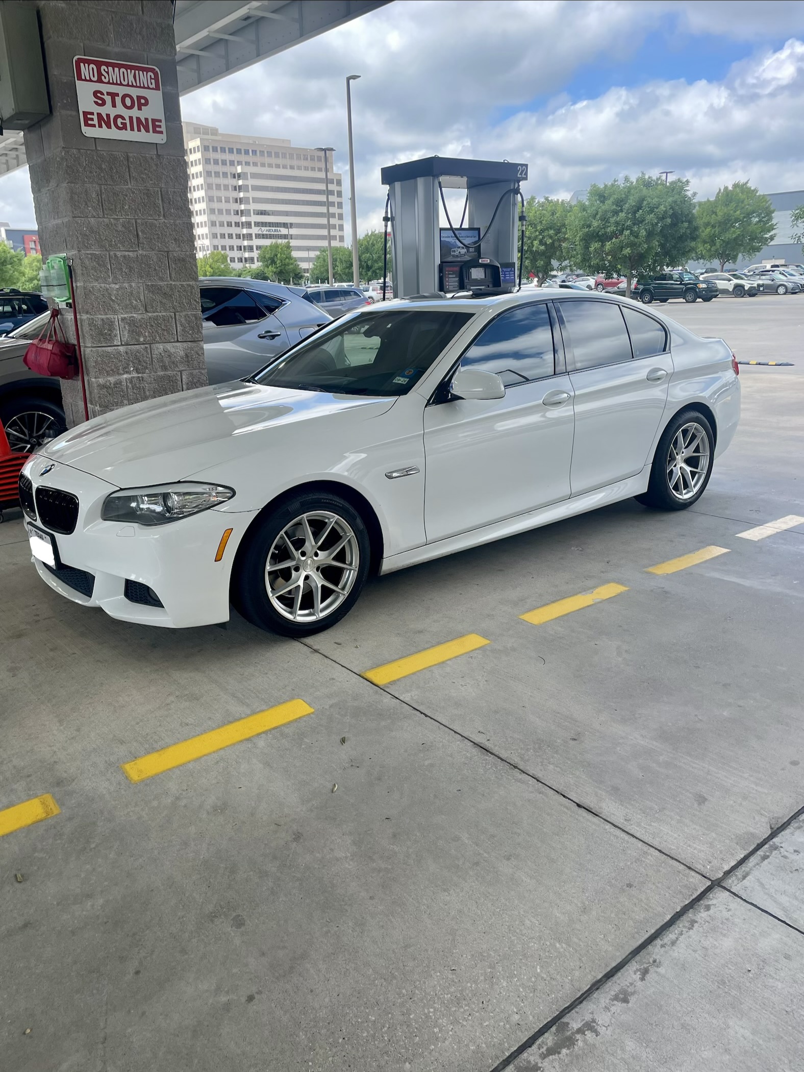 2011 BMW 5 Series 528i