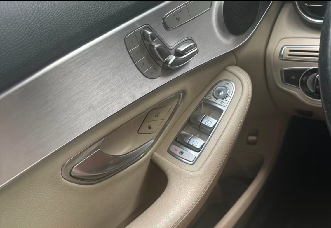 2016 Mercedes-Benz C 300 Sedan