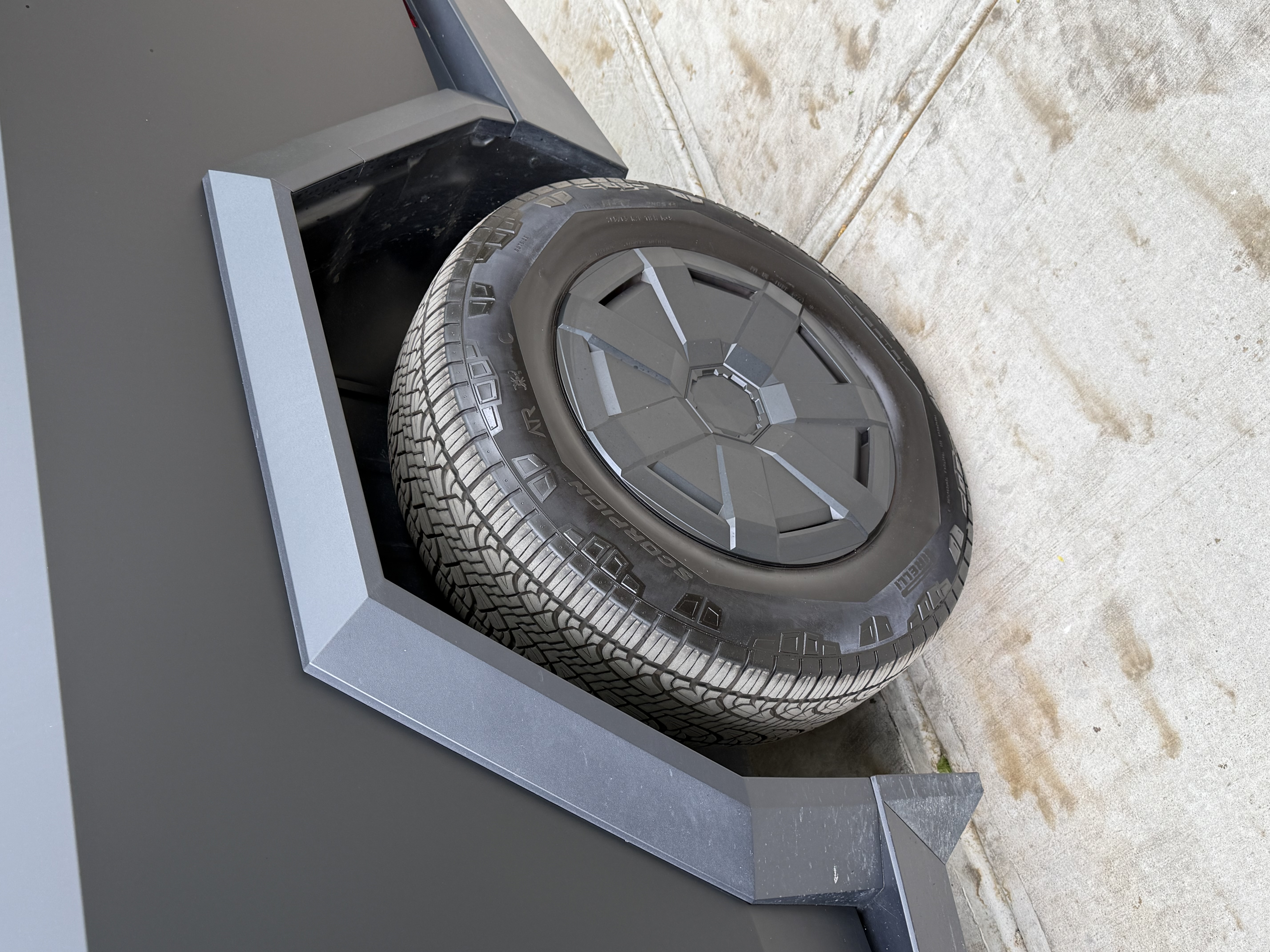 2025 Tesla Cybertruck AWD Crew Cab