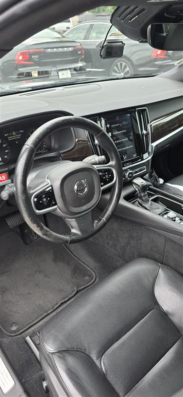 2019 Volvo S90 T5 Momentum