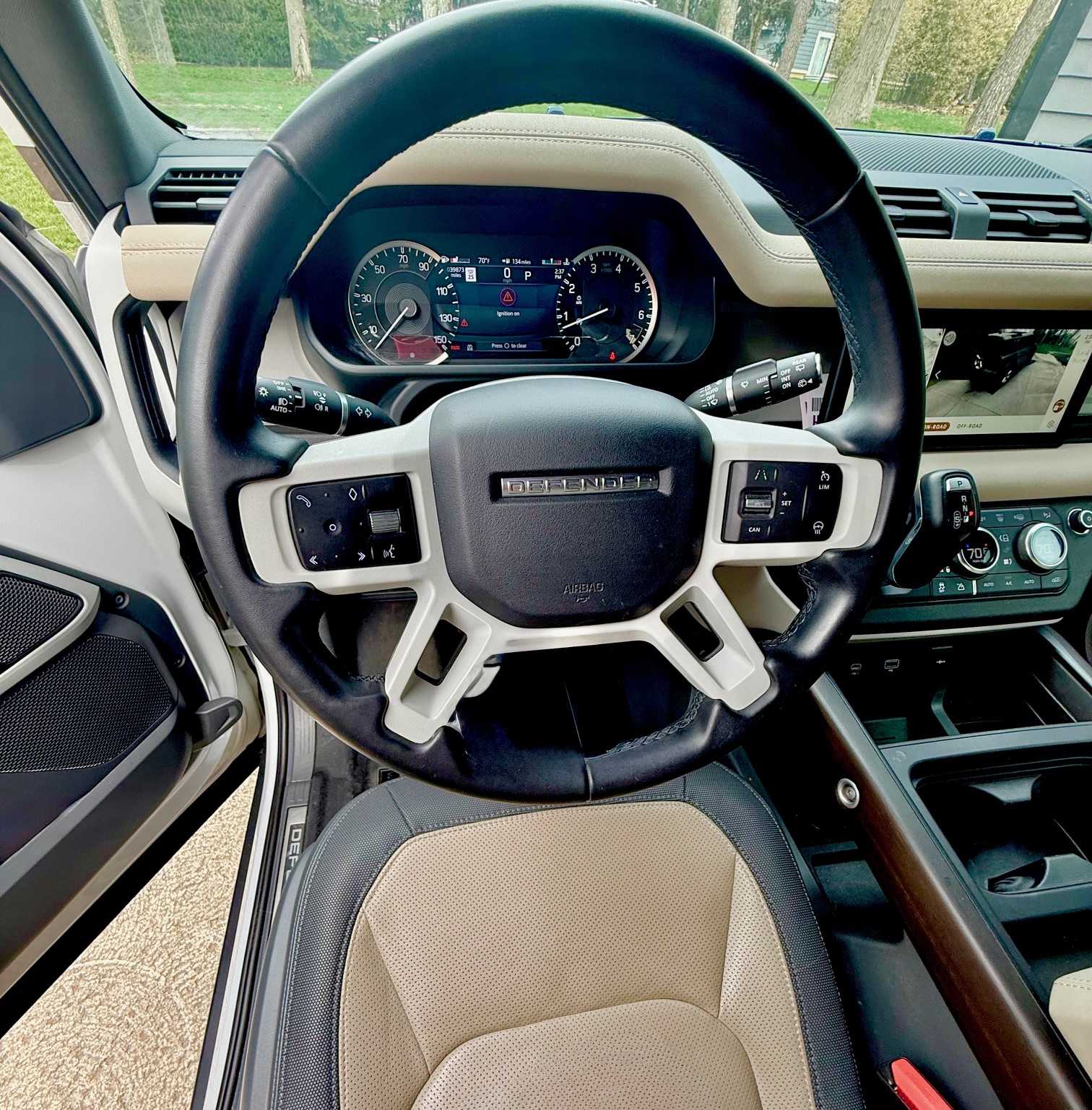 2023 Land Rover Defender 110 X-Dynamic SE