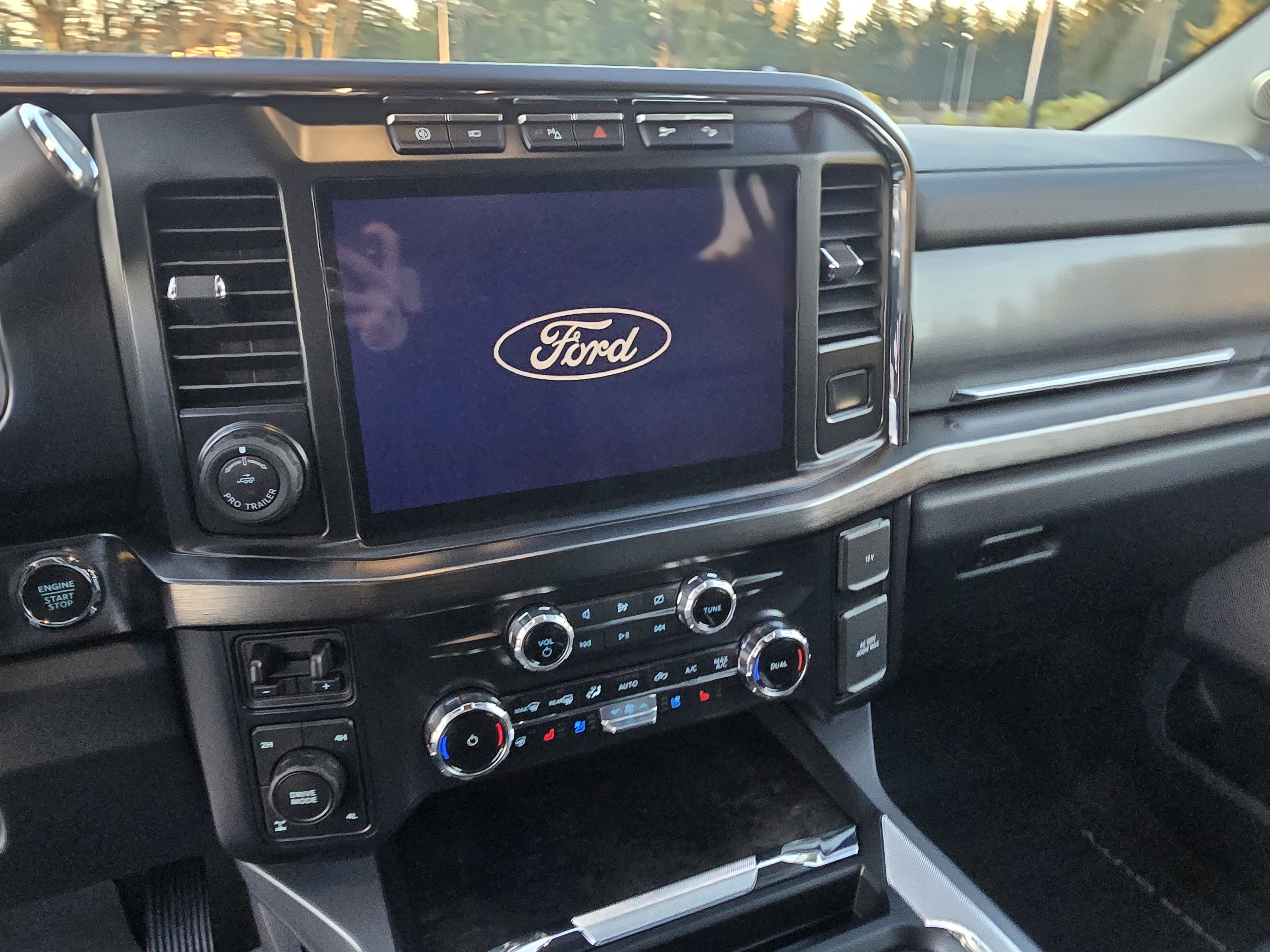 2024 Ford F350 Lariat