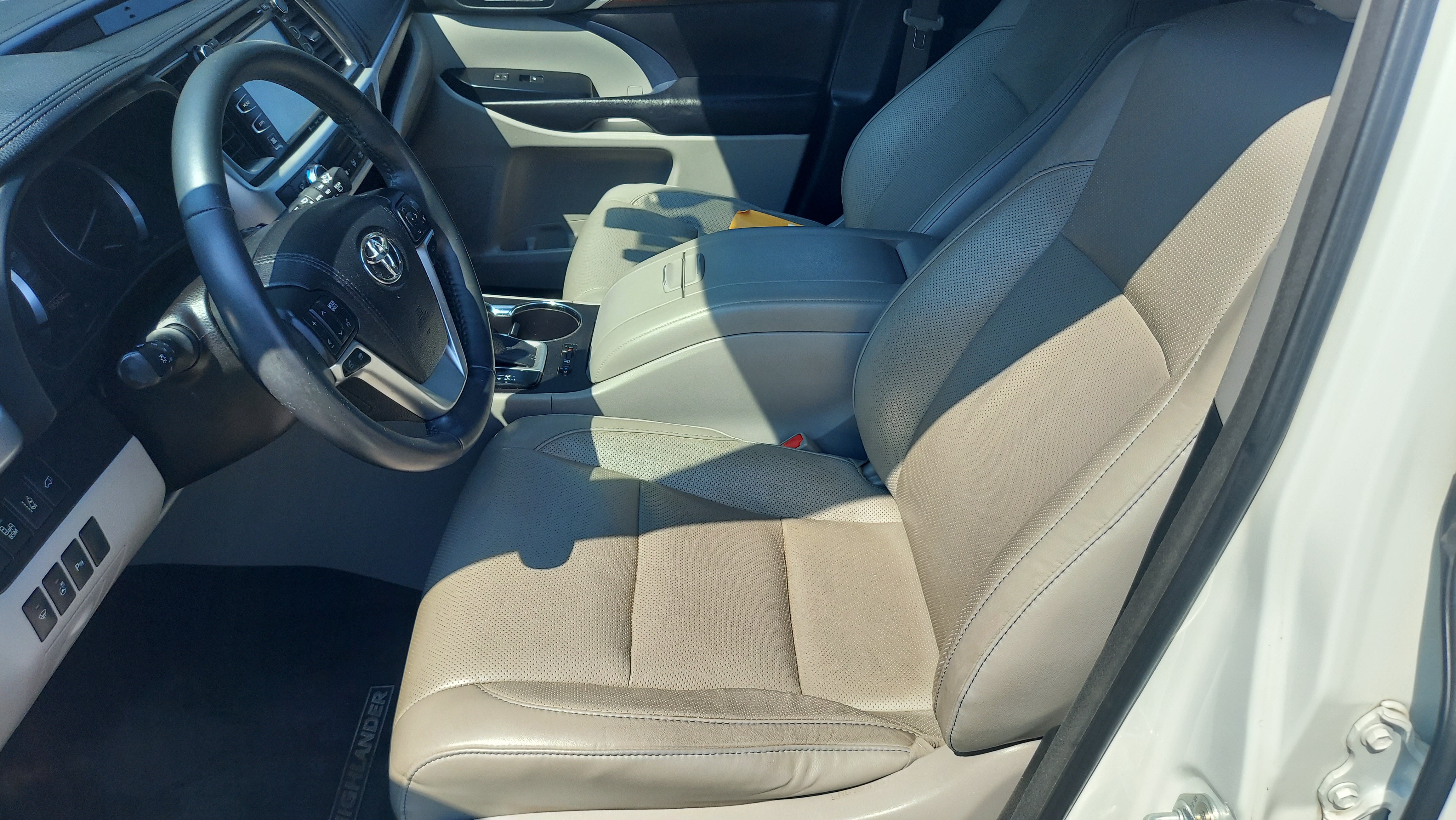2016 Toyota Highlander Limited Platinum