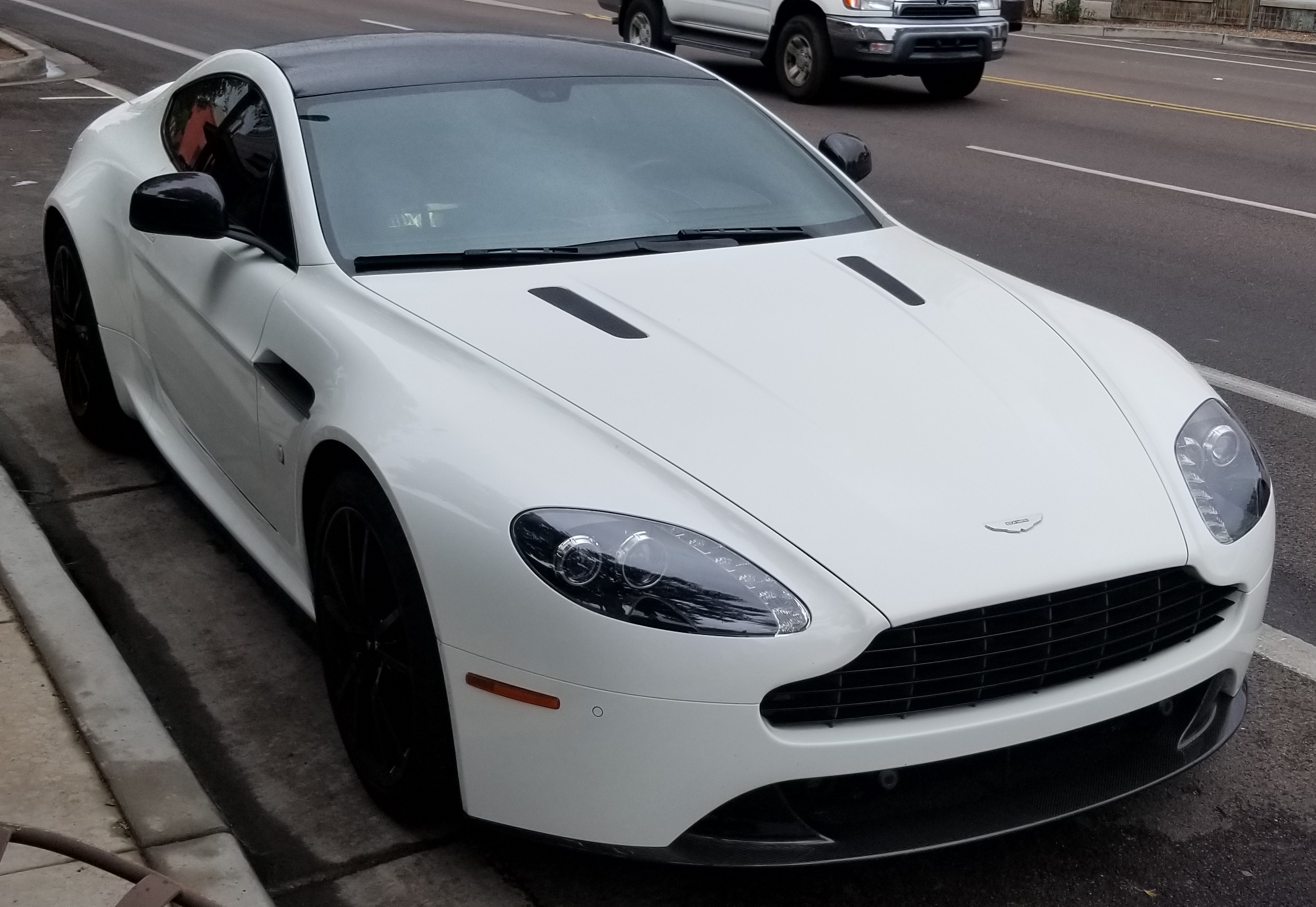 Used 2013 Aston Martin V8 Vantage Coupe