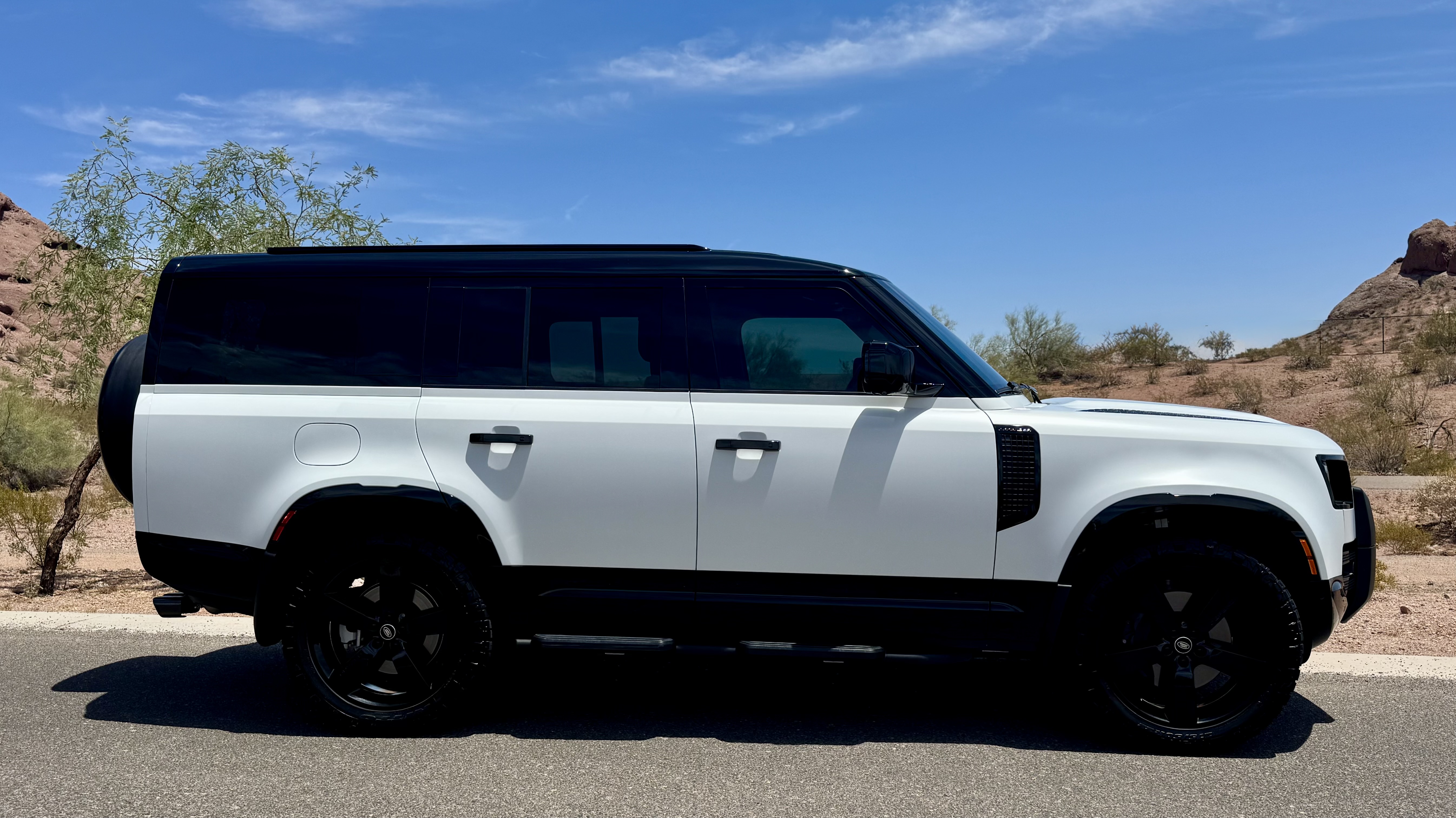 Used 2025 Land Rover Defender 130 X-Dynamic SE