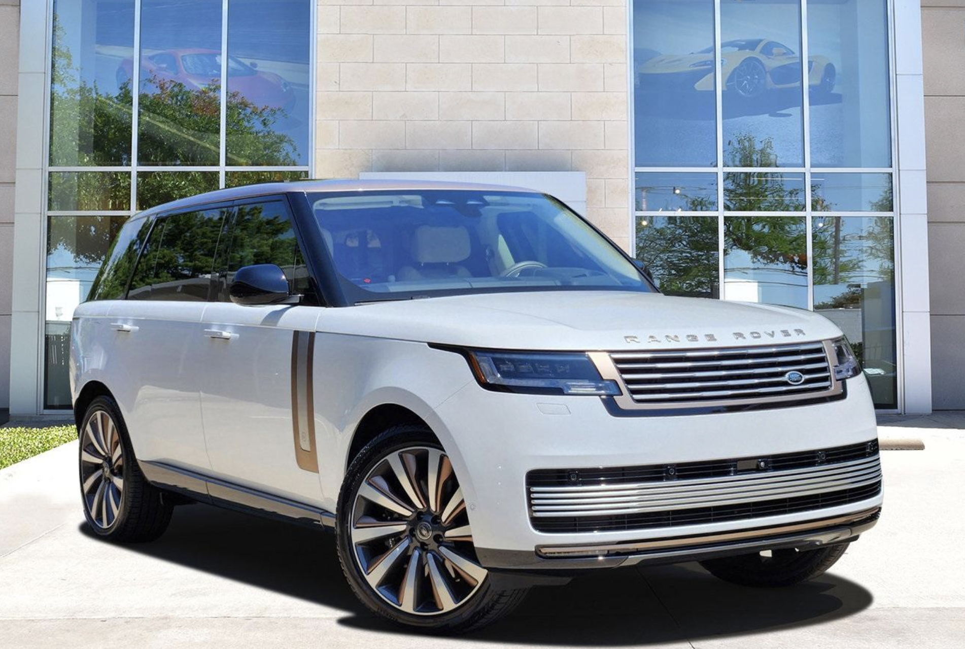 2023 Land Rover Range Rover: Choosing the Right Trim - Autotrader