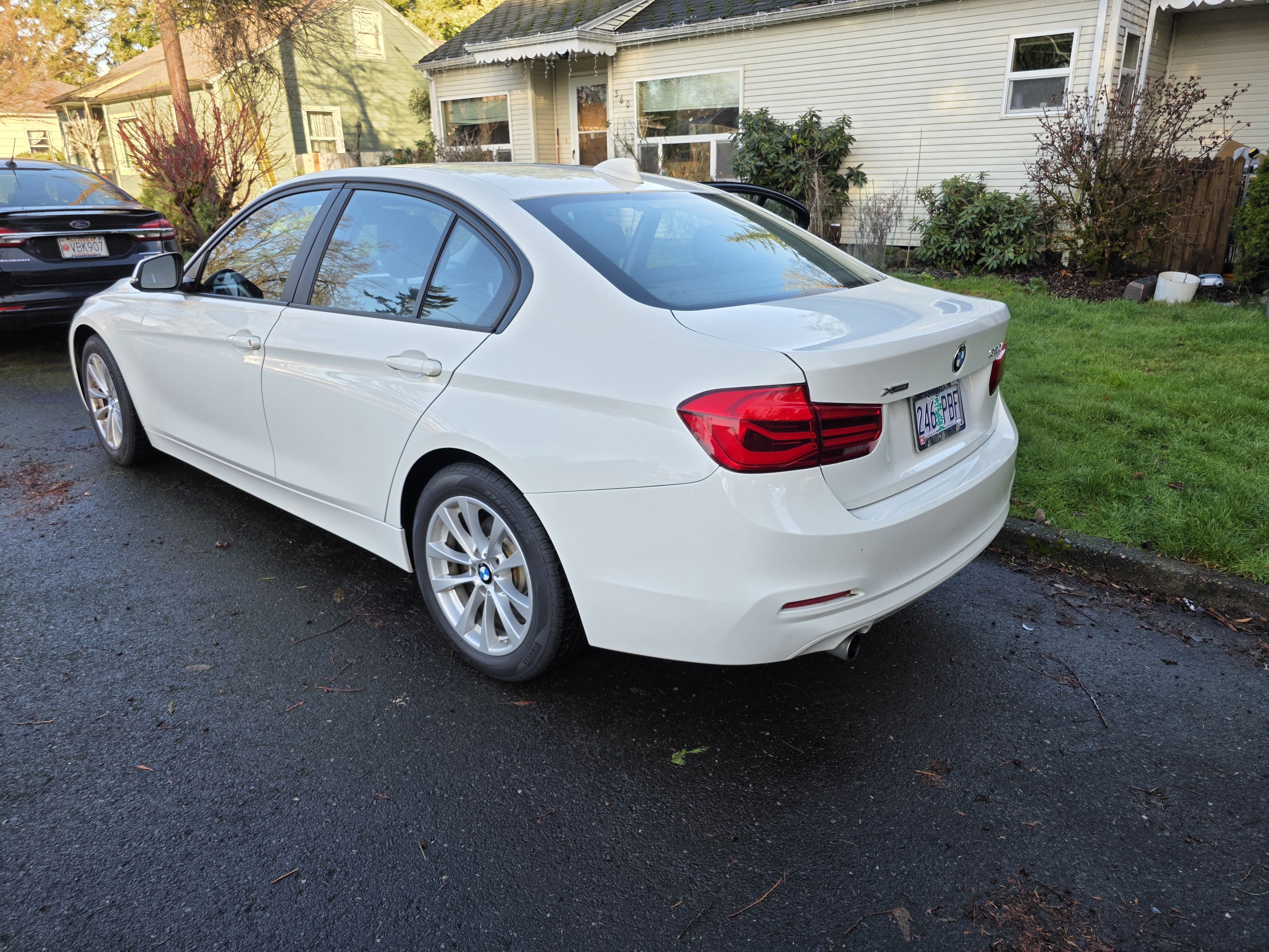2017 BMW 320i xDrive 320i xDrive Sedan 4D