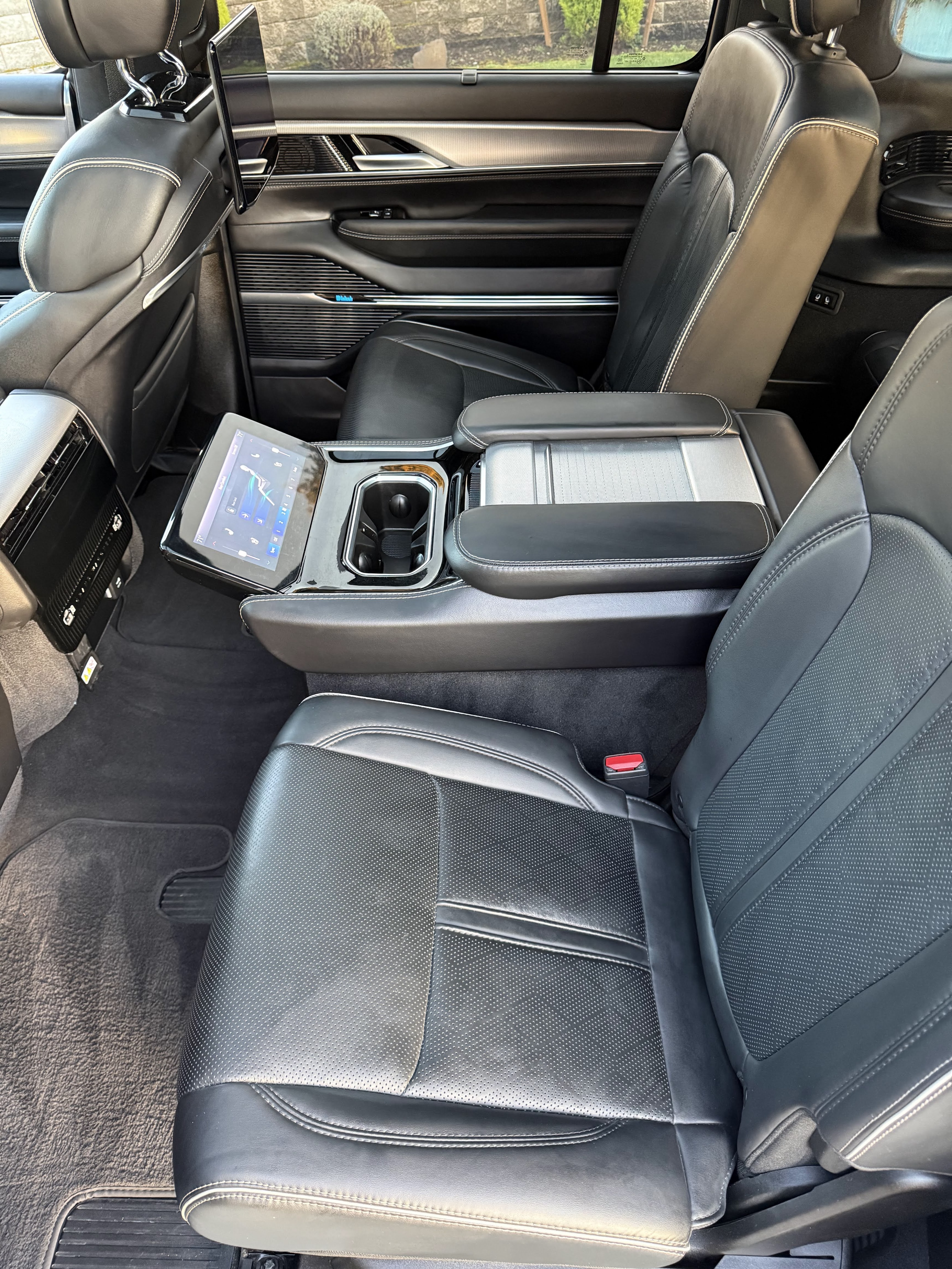 2023 Jeep Grand Wagoneer L Series II