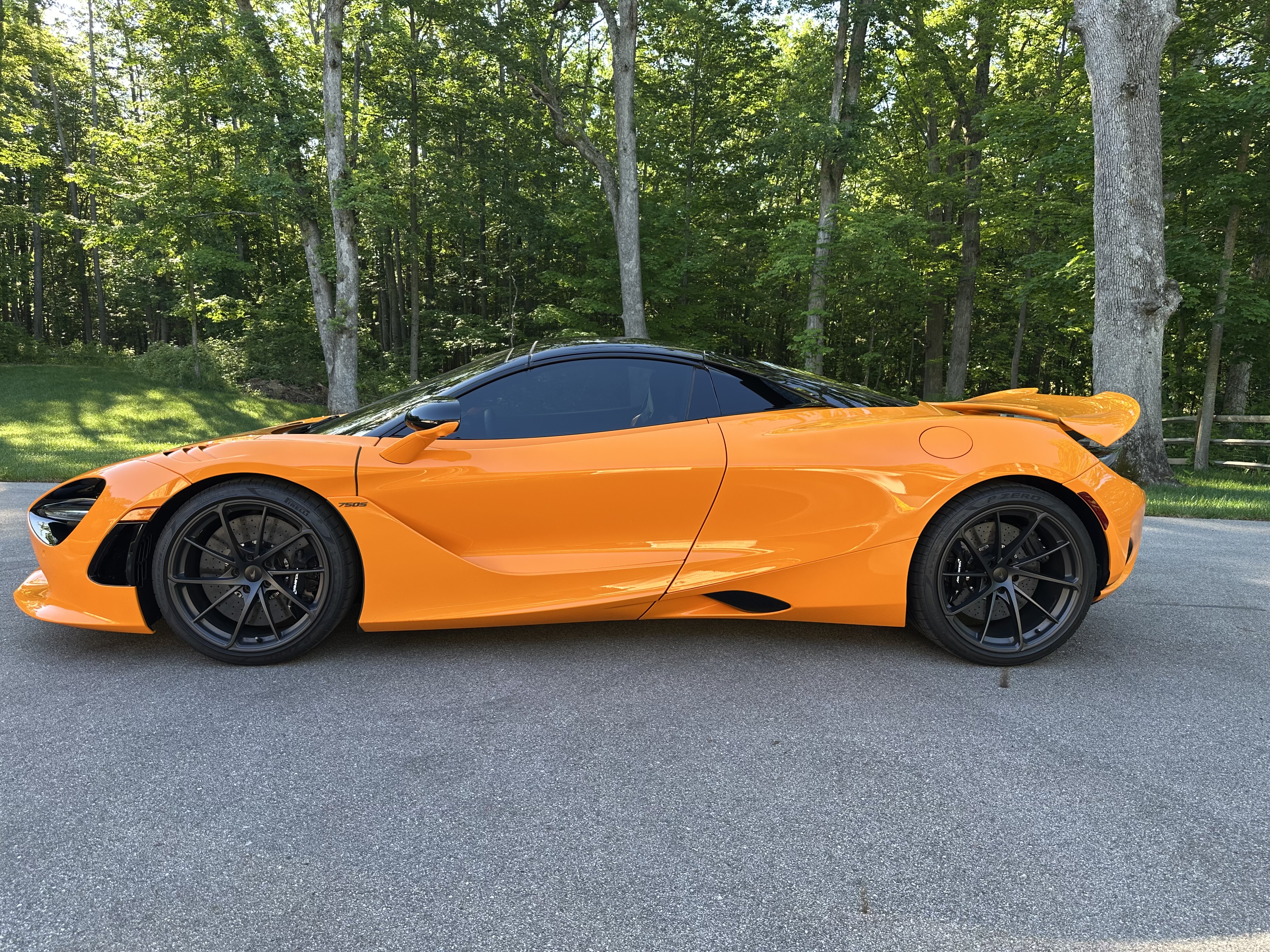 Used 2026 McLaren 750S Spider photo 2