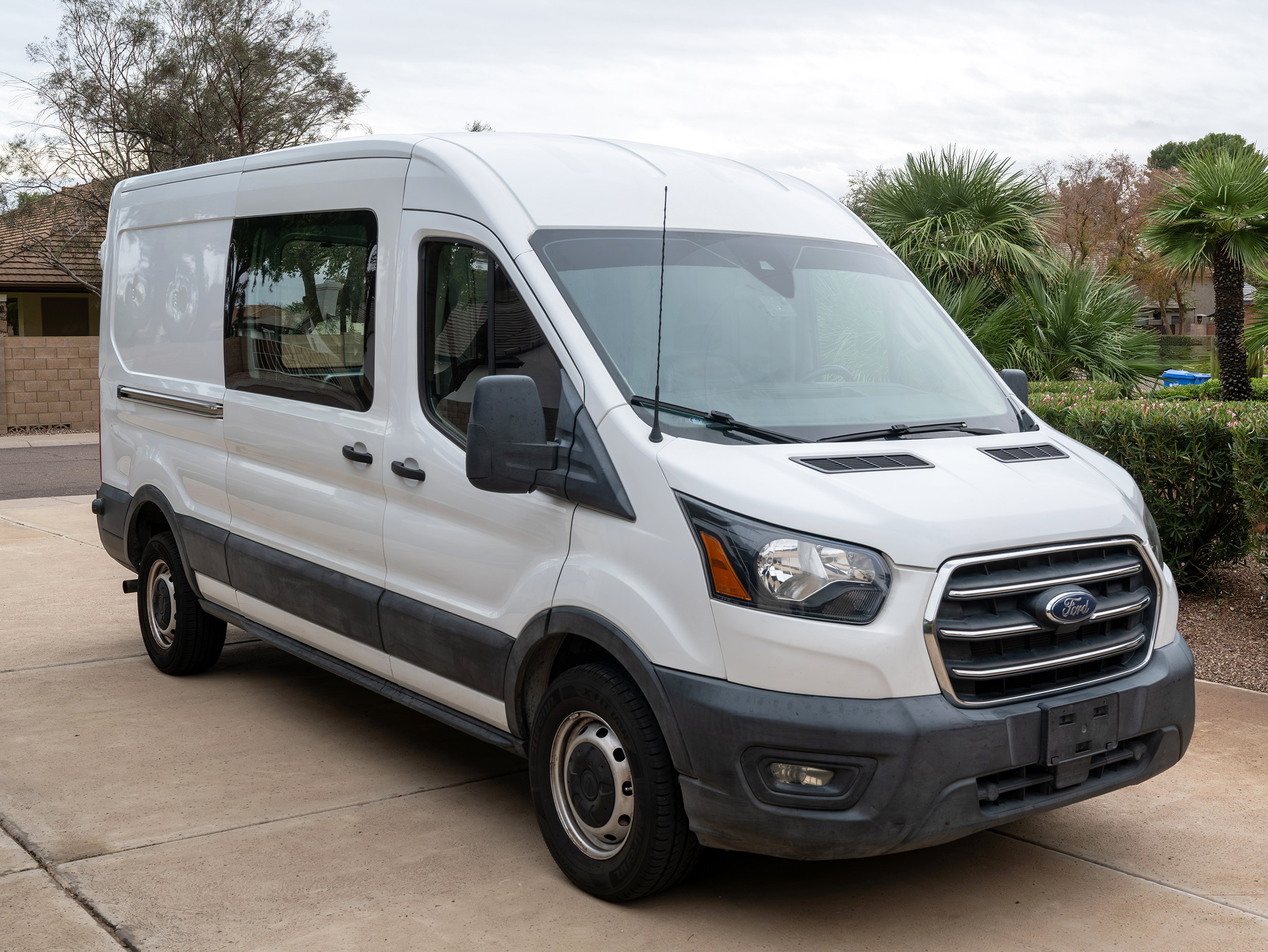 2020 Ford Transit 250 Medium Roof