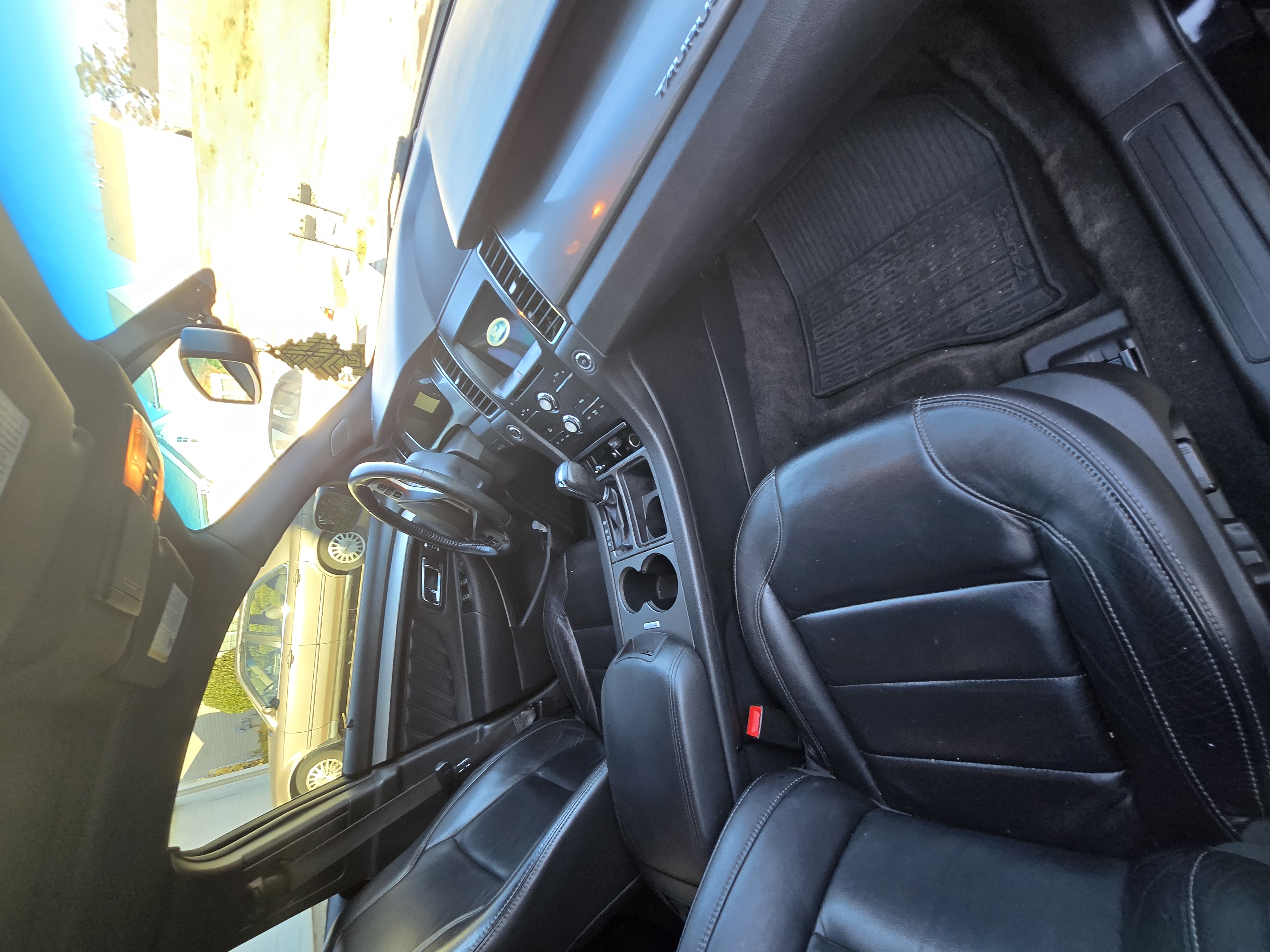 2018 Ford Taurus SEL