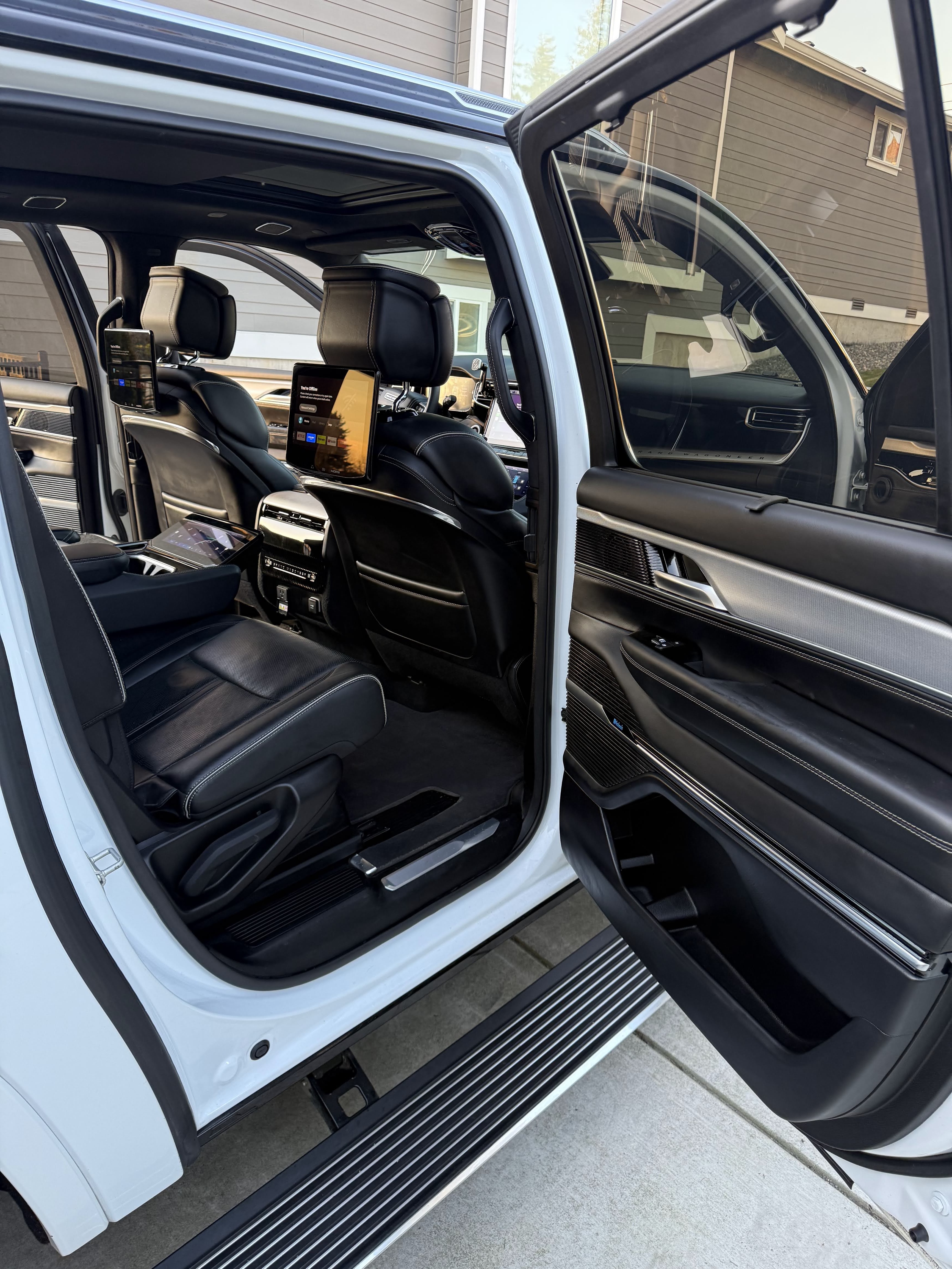 2023 Jeep Grand Wagoneer L Series II