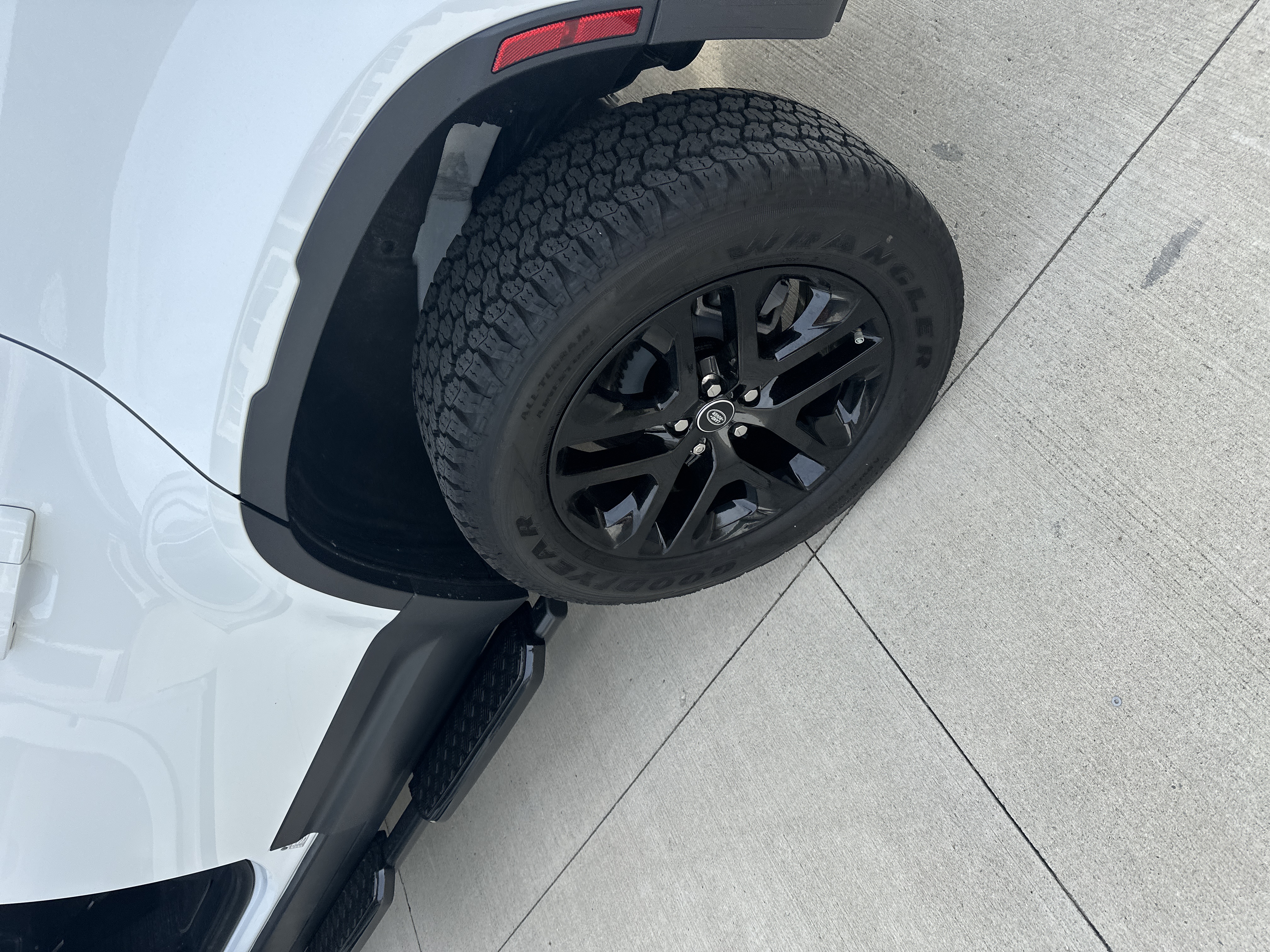 2025 Land Rover Defender 130 S