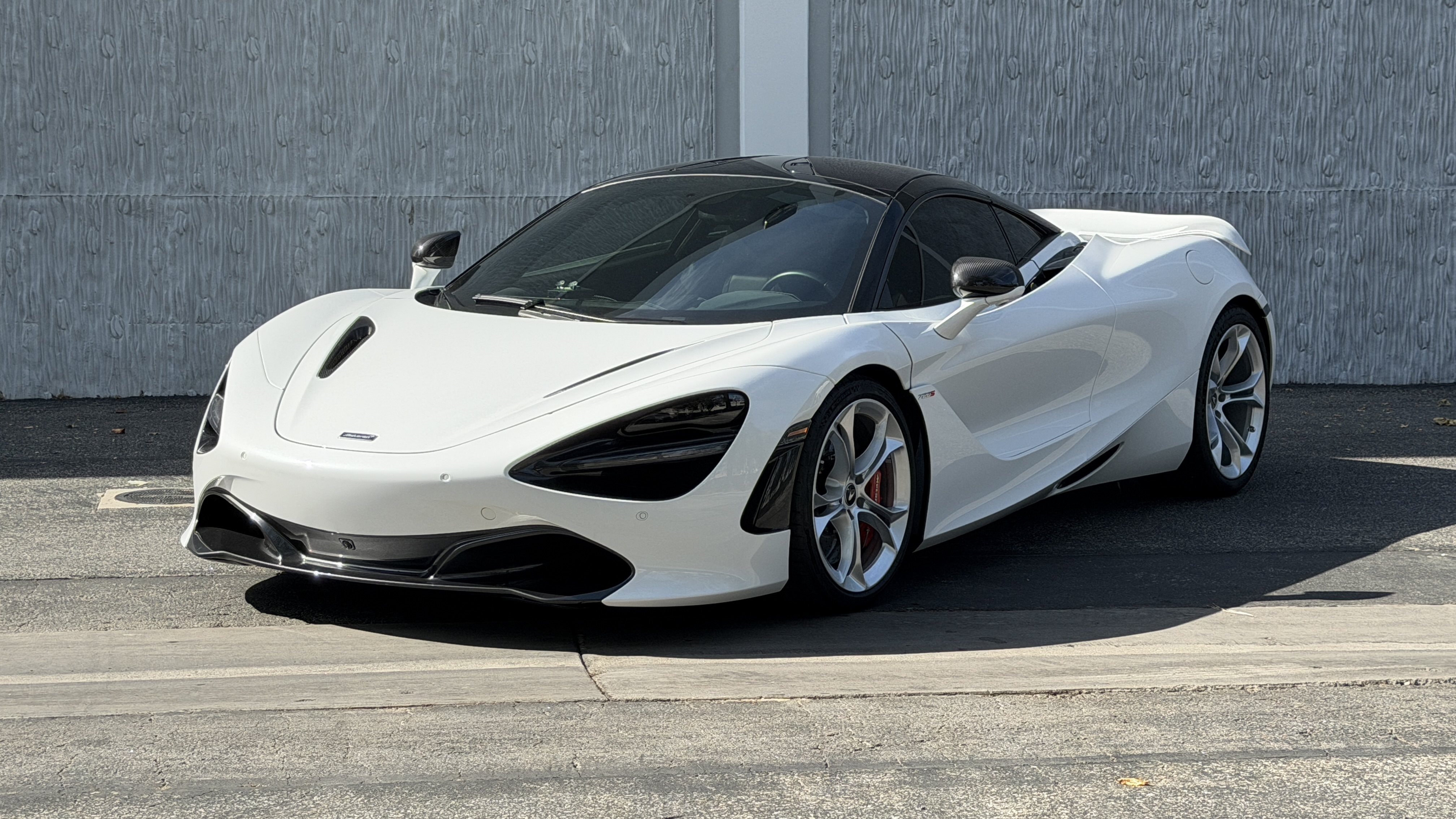 Used 2020 McLaren 720S Coupe 2D photo 16