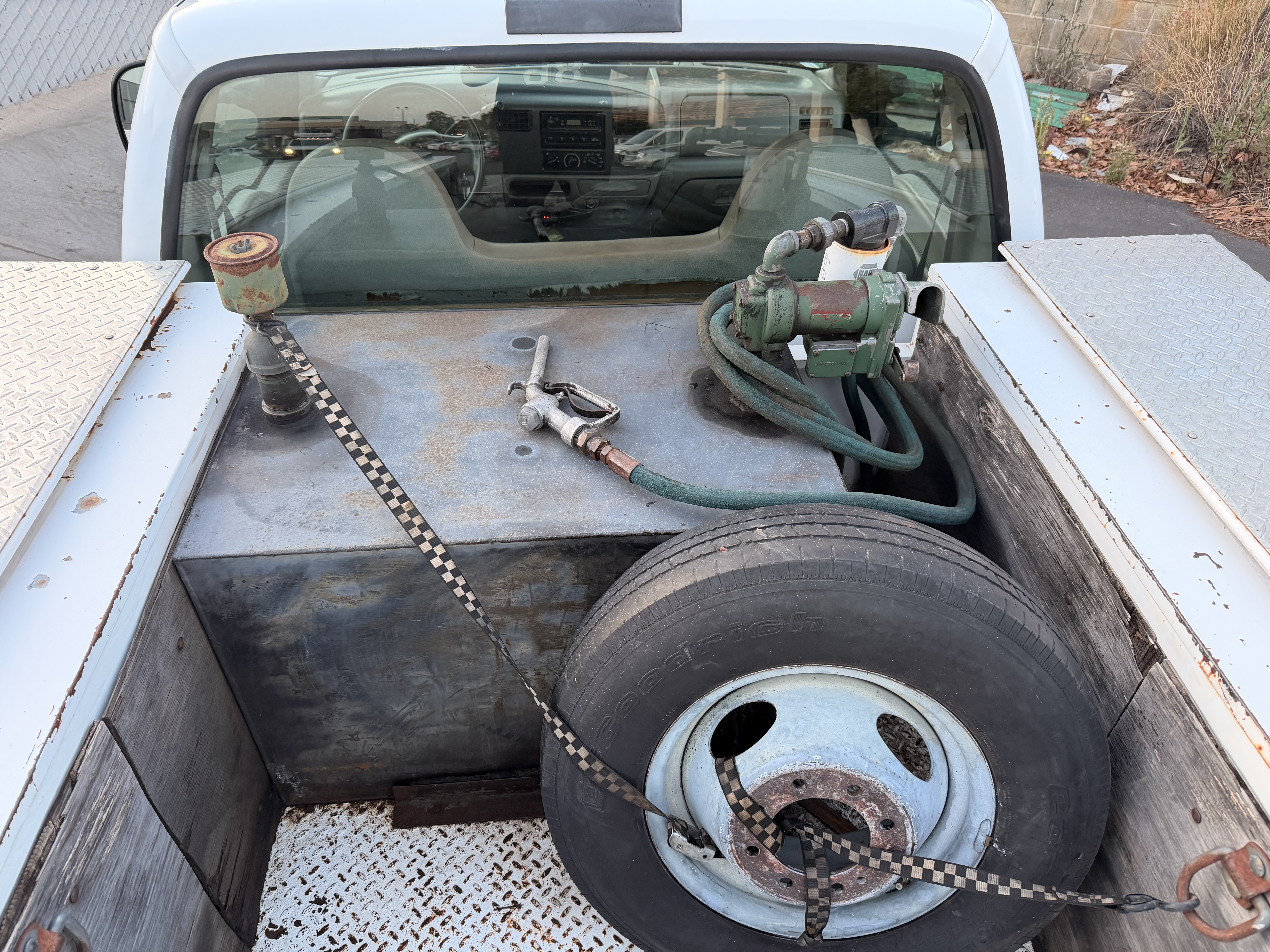 2001 Ford F350 2WD Regular Cab DRW Super Duty