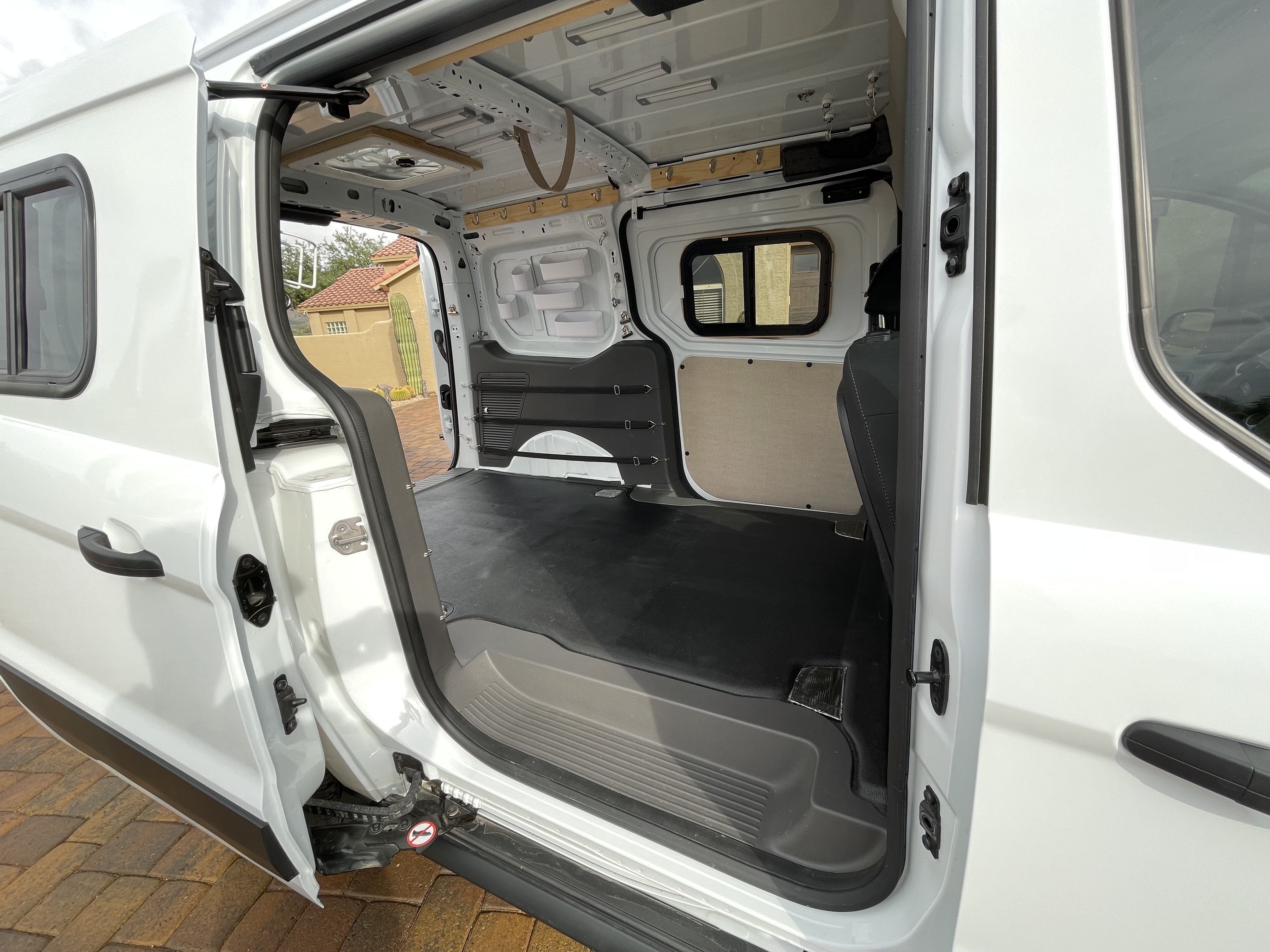 2023 Ford Transit Connect XLT