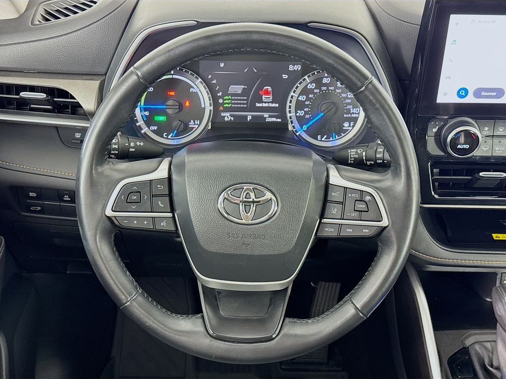 Used 2023 Toyota Highlander Hybrid SUV
