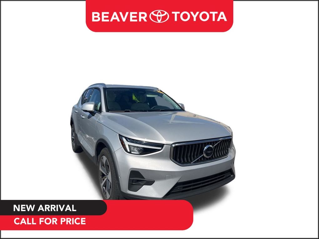 2023 Volvo XC40 B5 Plus Bright Theme AWD