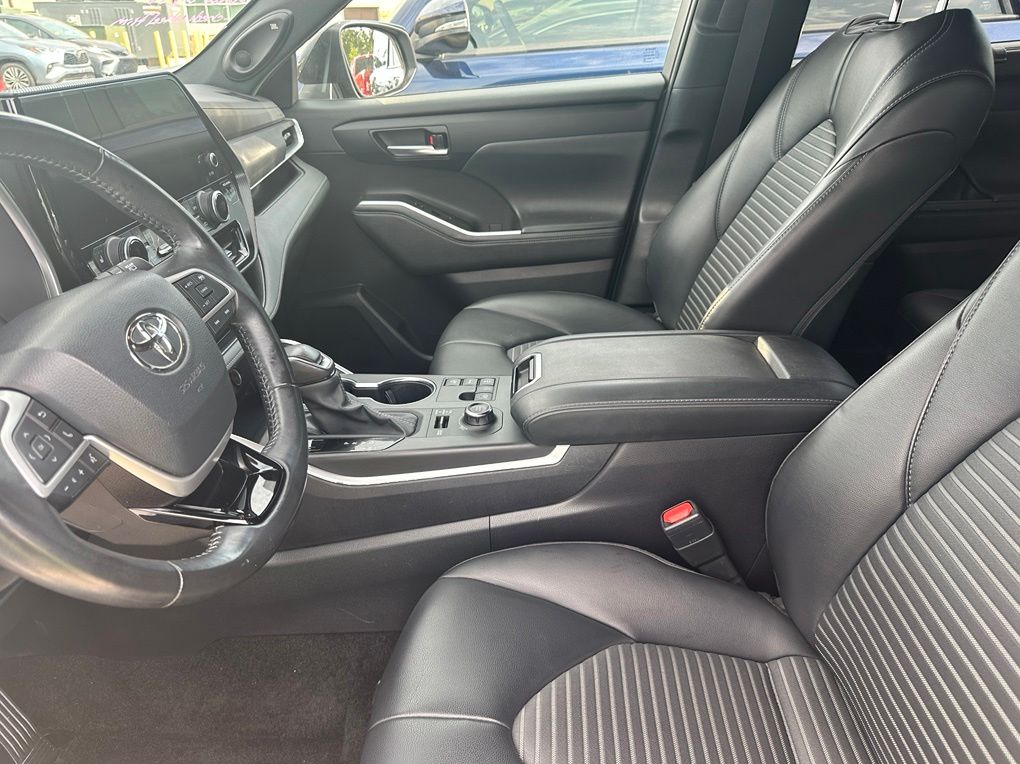 Used 2024 Toyota Highlander SUV