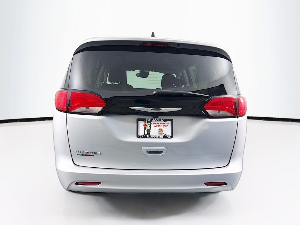 Used 2023 Chrysler Voyager Van