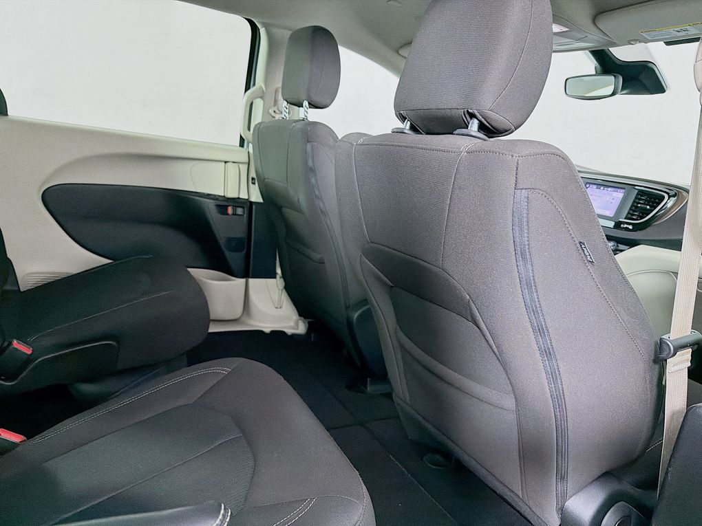 Used 2023 Chrysler Voyager Van