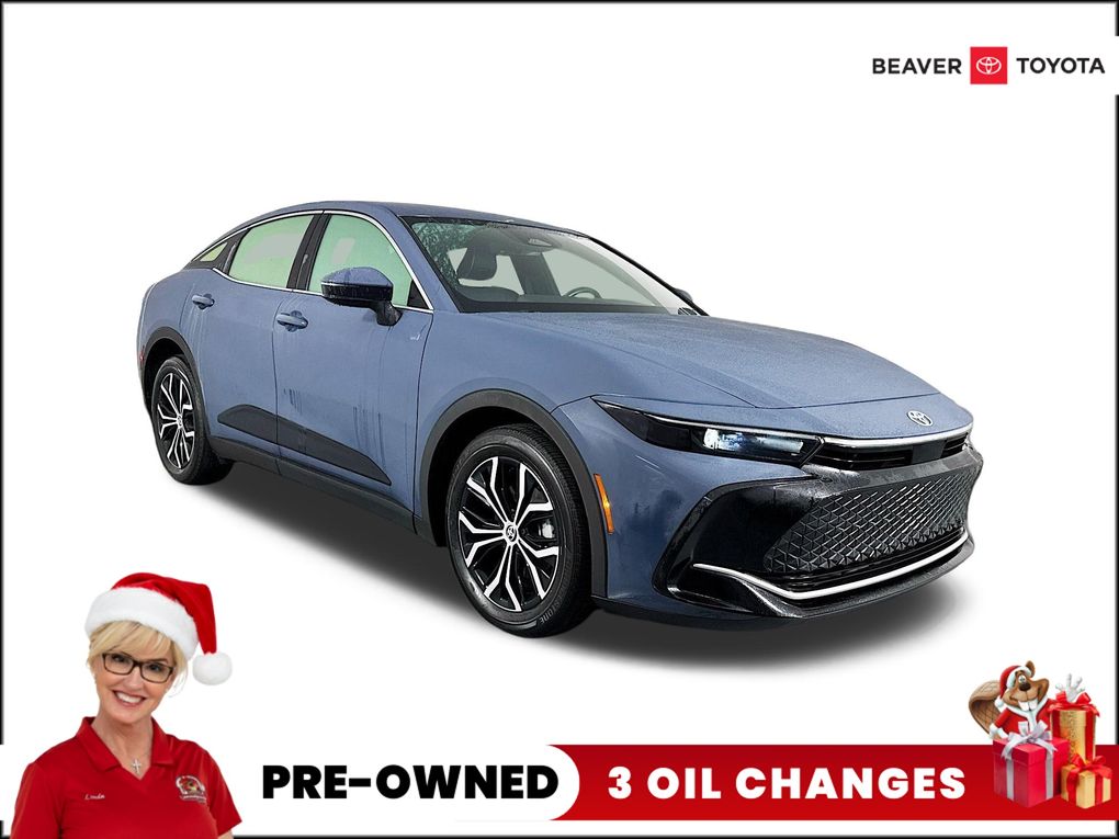 2025 Toyota Crown XLE's photo