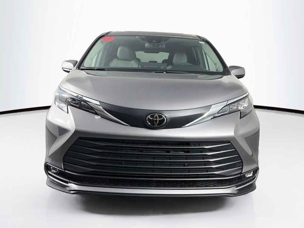 New 2026 Toyota Sienna Van