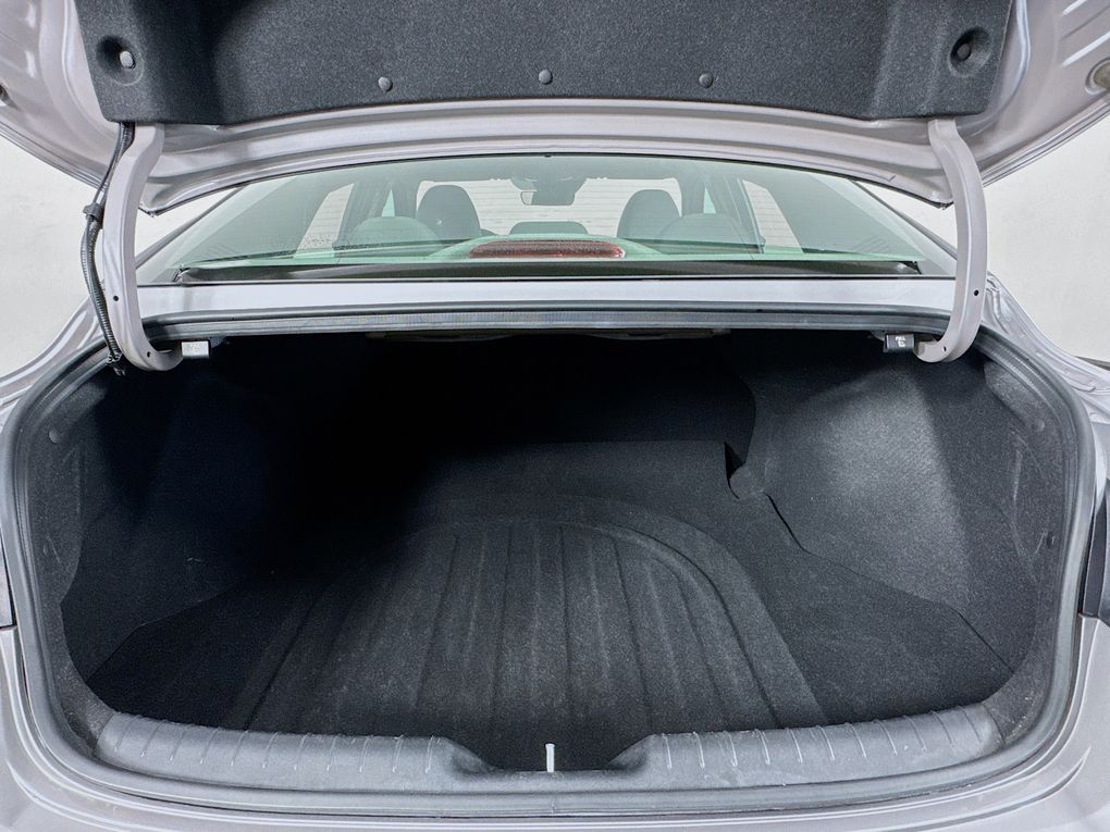 Used 2024 Hyundai Elantra Sedan