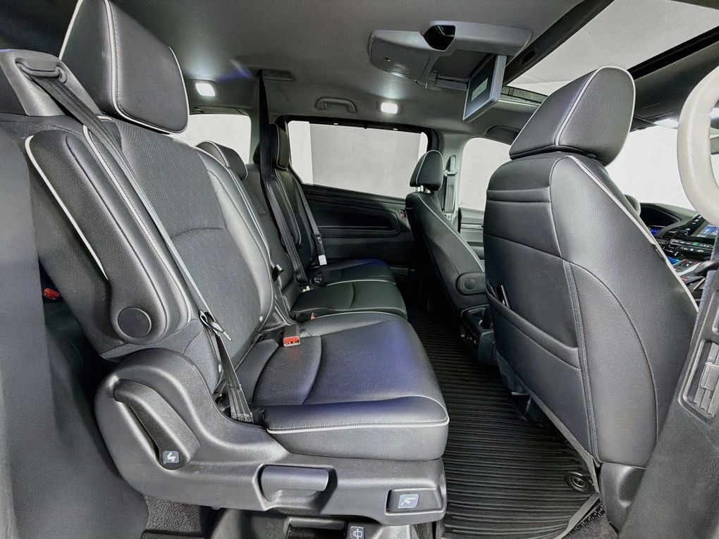 Used 2024 Honda Odyssey Van