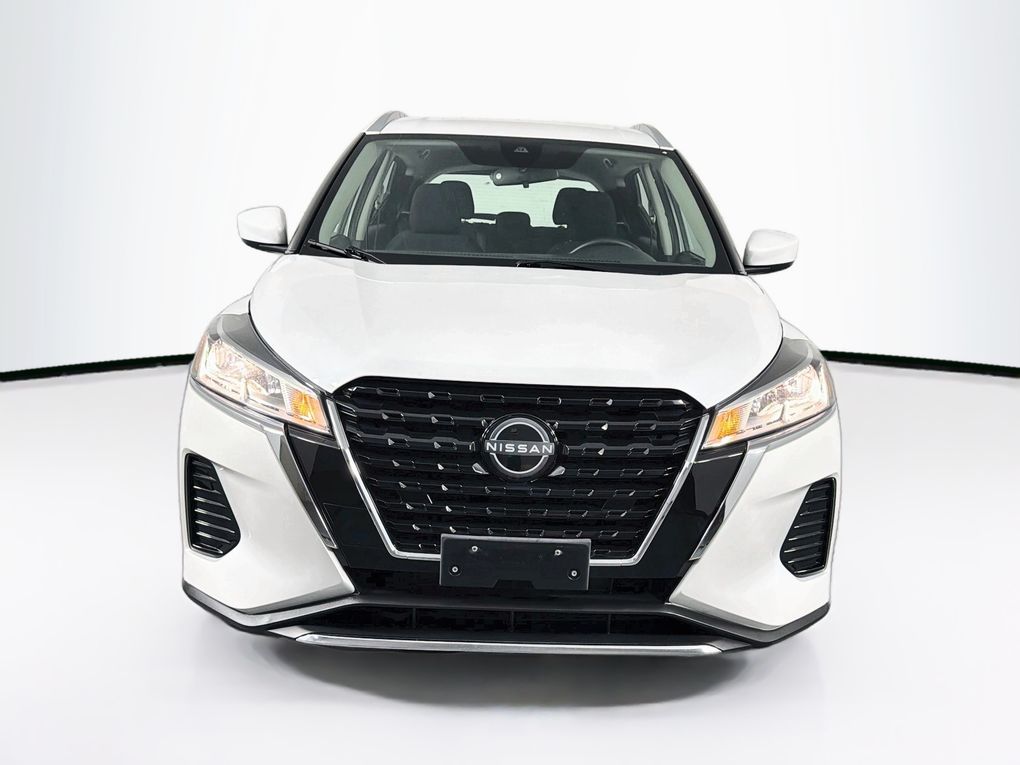 Used 2024 Nissan Kicks SUV
