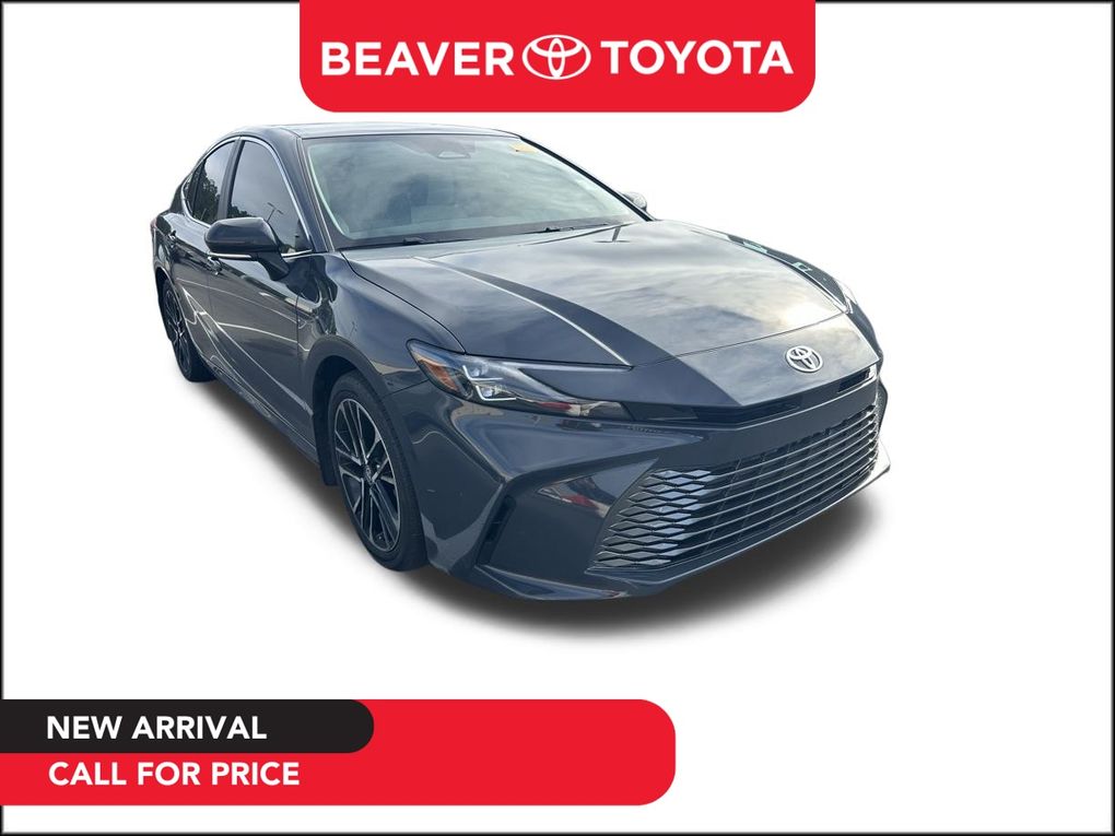 2025 Toyota Camry XLE's photo