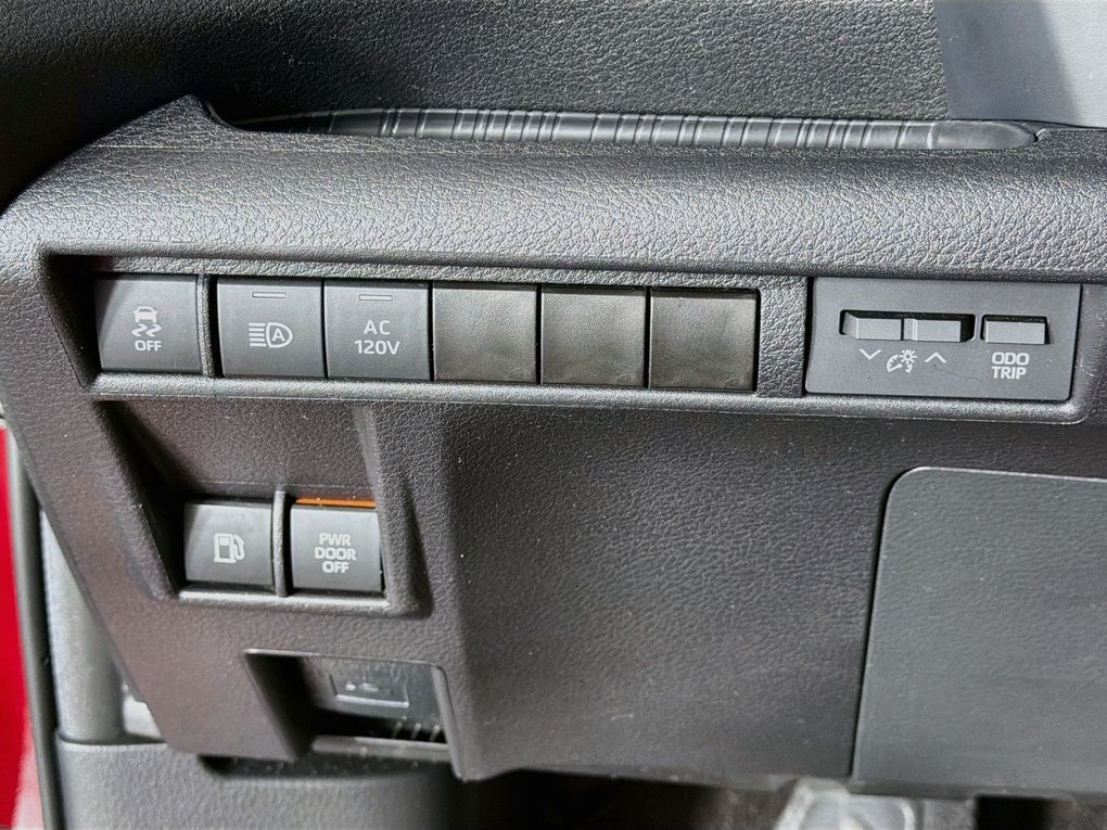 Used 2025 Toyota Sienna Van