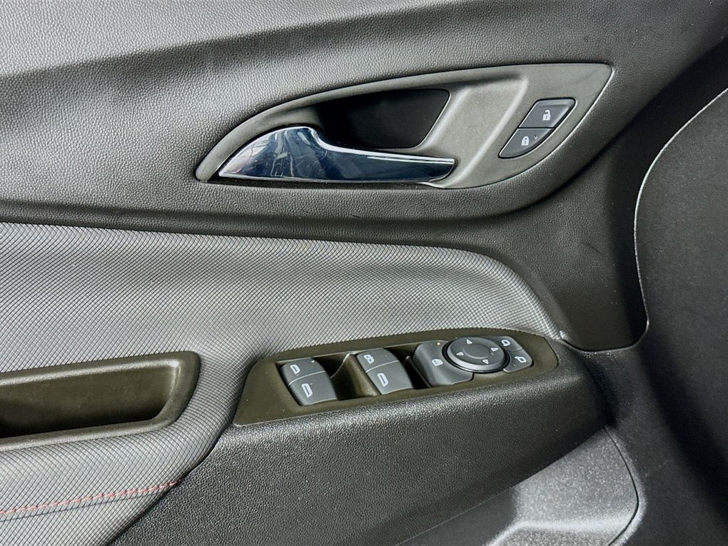 Used 2023 Chevrolet Equinox SUV