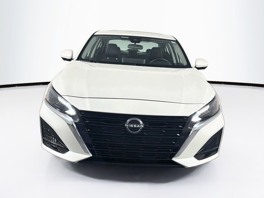 Used 2025 Nissan Altima Sedan